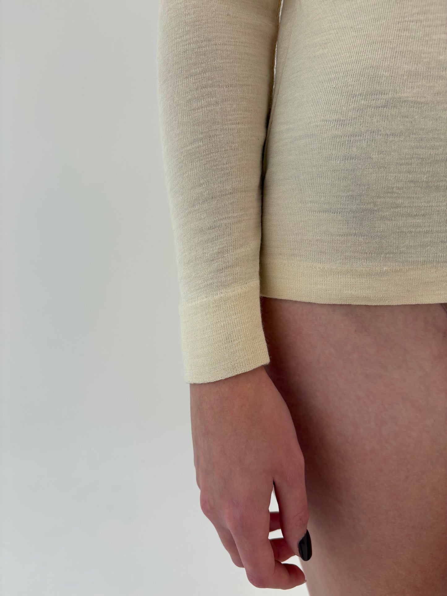 Maleta butter nude italiana din lana extrafina irestringibila