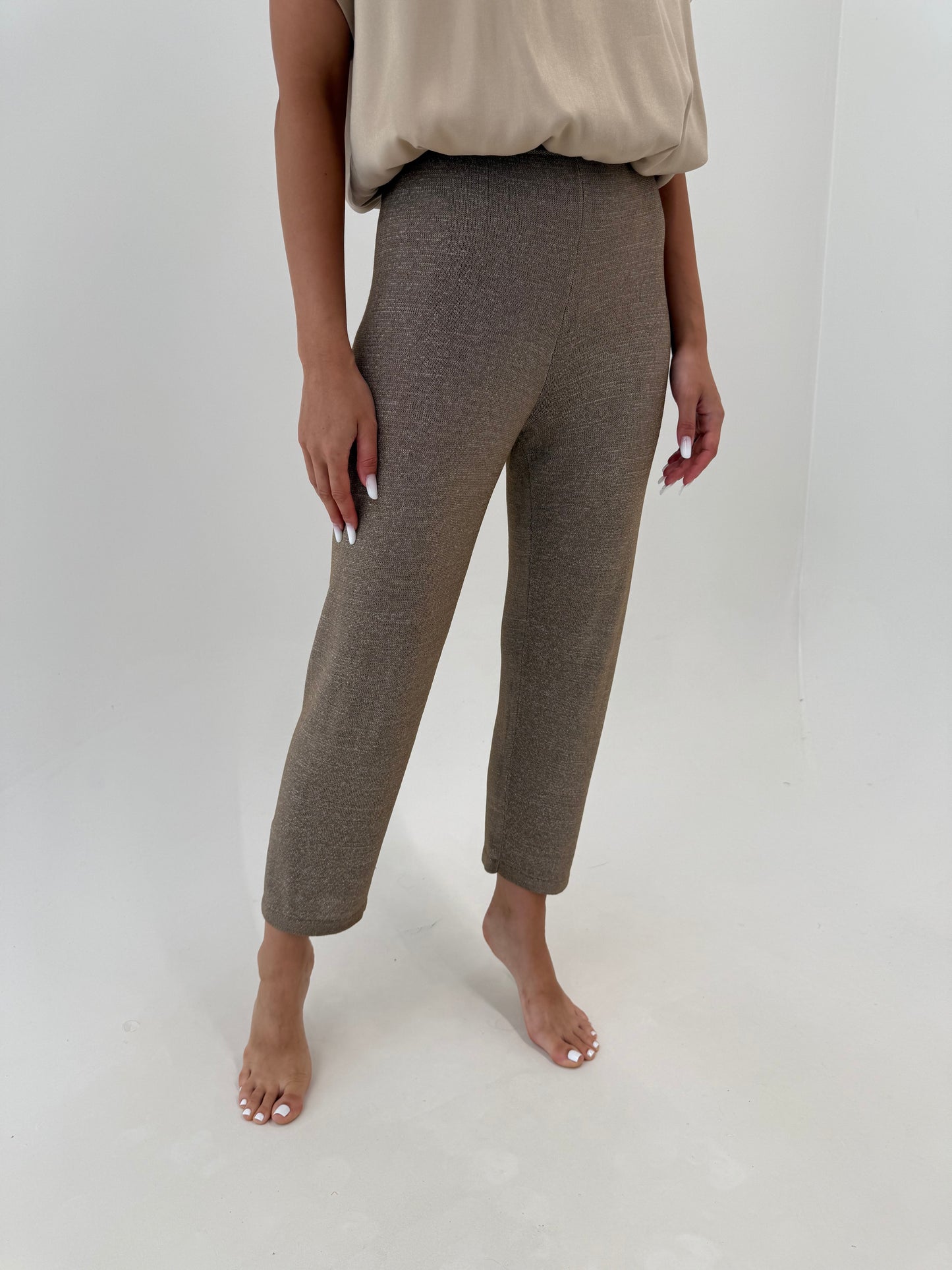 Pantaloni light taupe din jerse excepțional de in cu talie ultra înaltă