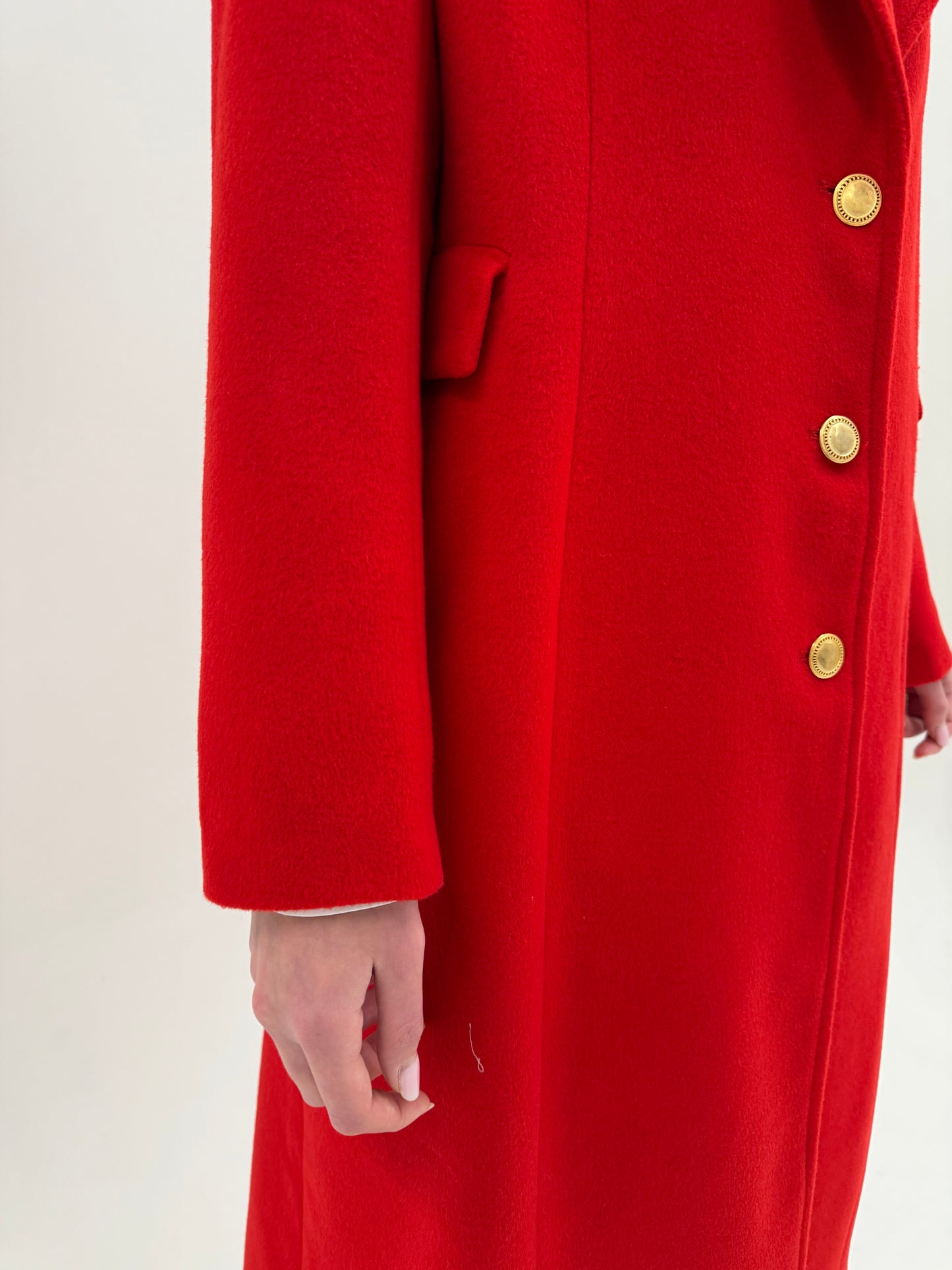 Palton din stofă extrafina de lana în croi lung cu nasturi aurii