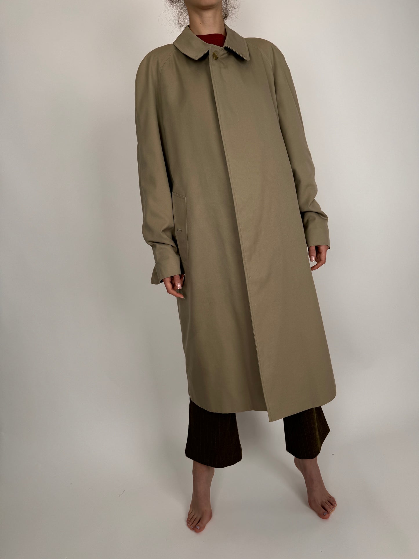 Trench Burberry vintage pt persoane înalte