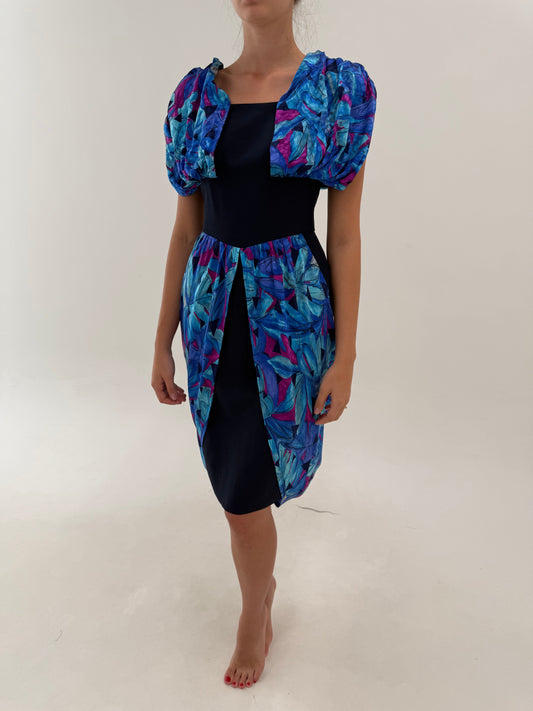 Rochie old vintage anii 80 din mătase naturală și baza de lana extrafina în croi sculptural