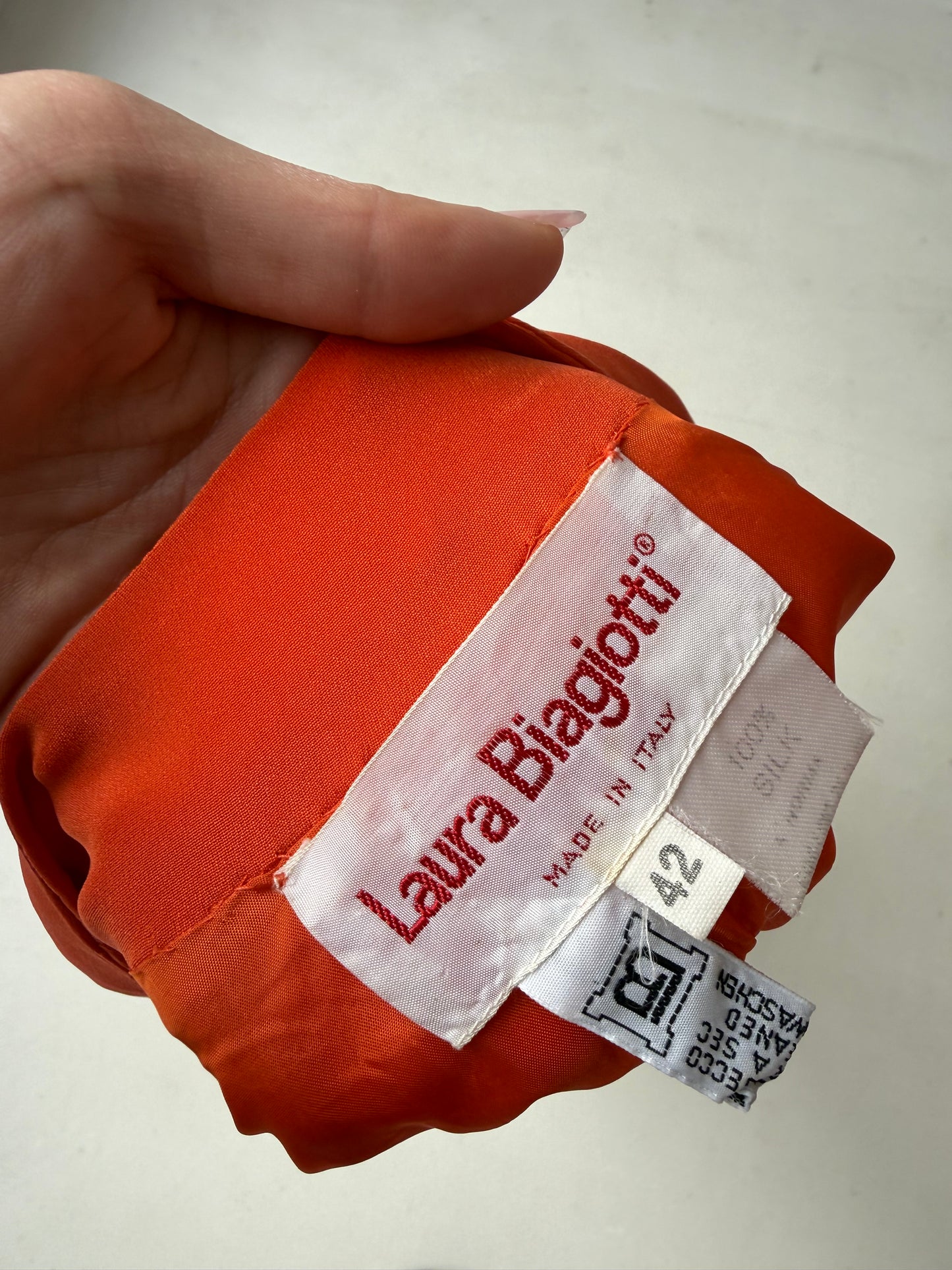 Sacou petite de brand luxury Laura Biagiotti oranj din mătase naturală