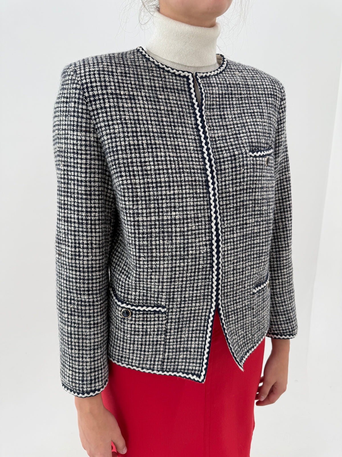Sacou în stil Chanel din tweed excepțional de lana Navy cu alb