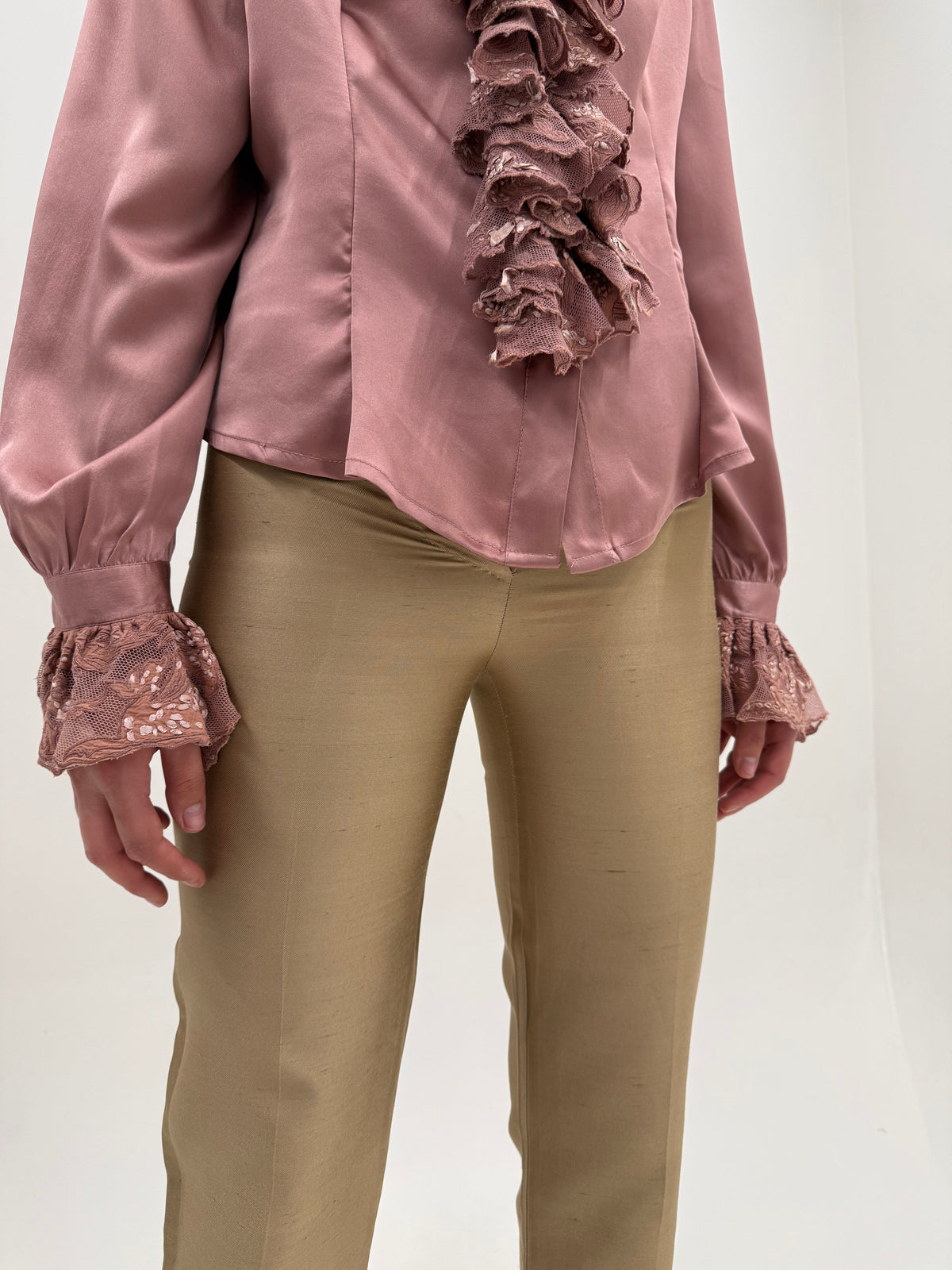 Pantaloni Valentino petite dusty gold din stofă de mătase naturală