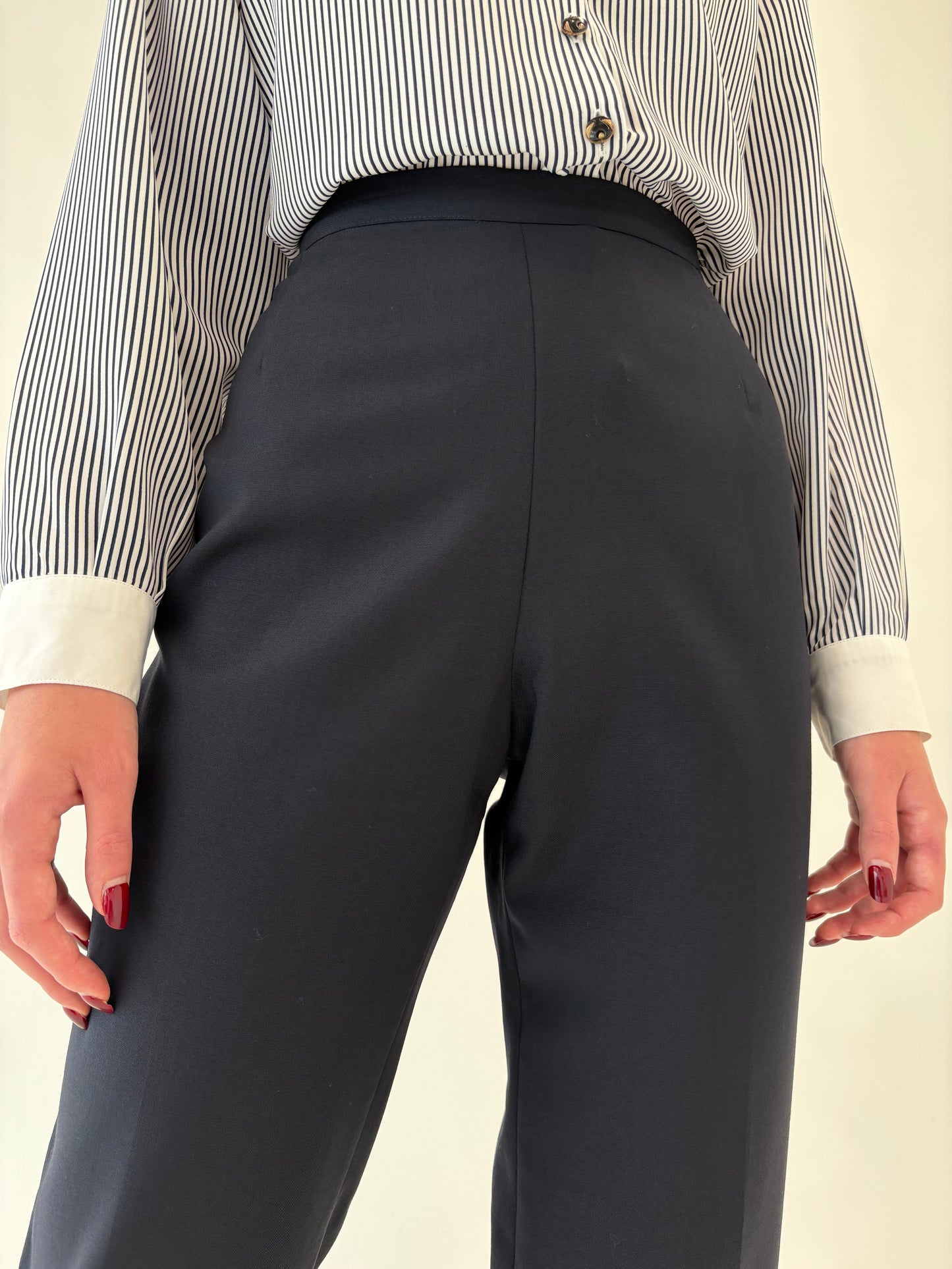 Pantaloni tigareta cu talie ultra înaltă din lana pura certificată extrafina