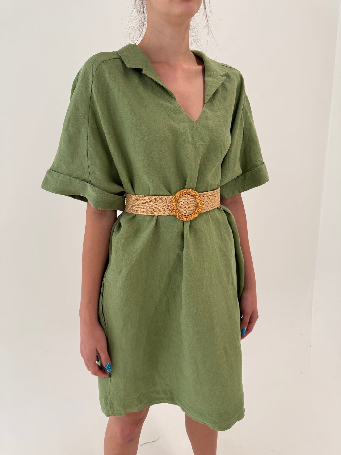 Rochie olive green din in premium organic în croi lejer cu buzunare