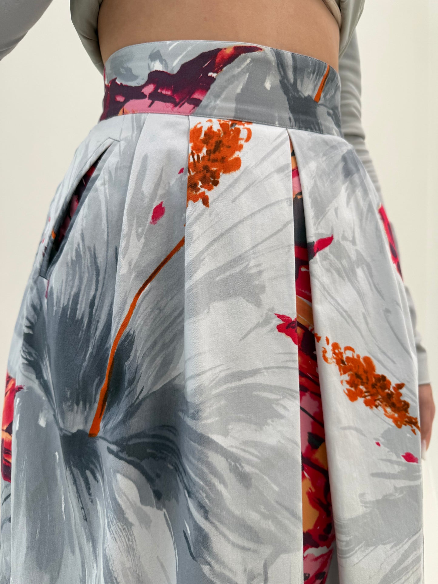 Fustă luxury Blumarine în croi de ani 60 din bumbac structurat cu talie ultra marcată