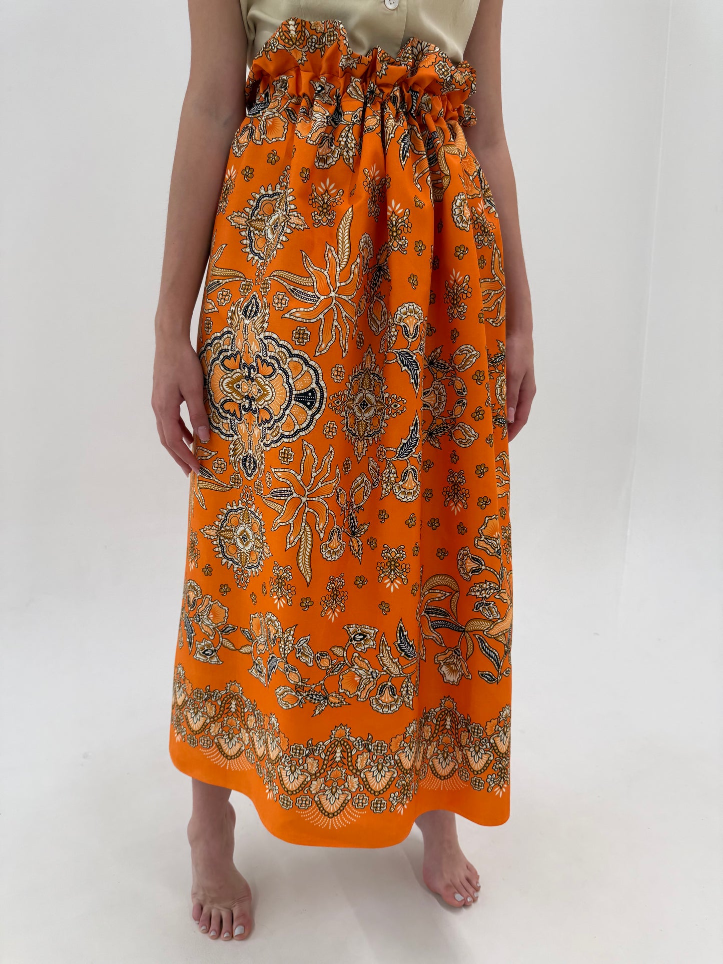 Fustă maxi din poplin excepțional cu print paisley pe oranj și talie ultra înaltă elastică