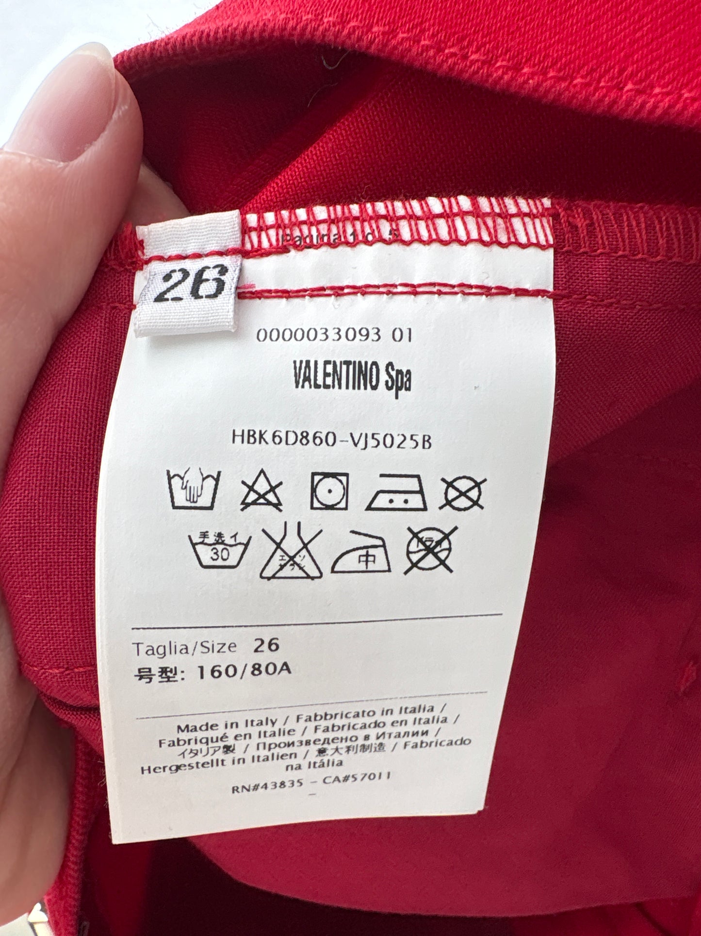 Pantaloni Valentino palazzo cu pense colecția capsula Rouge absolute