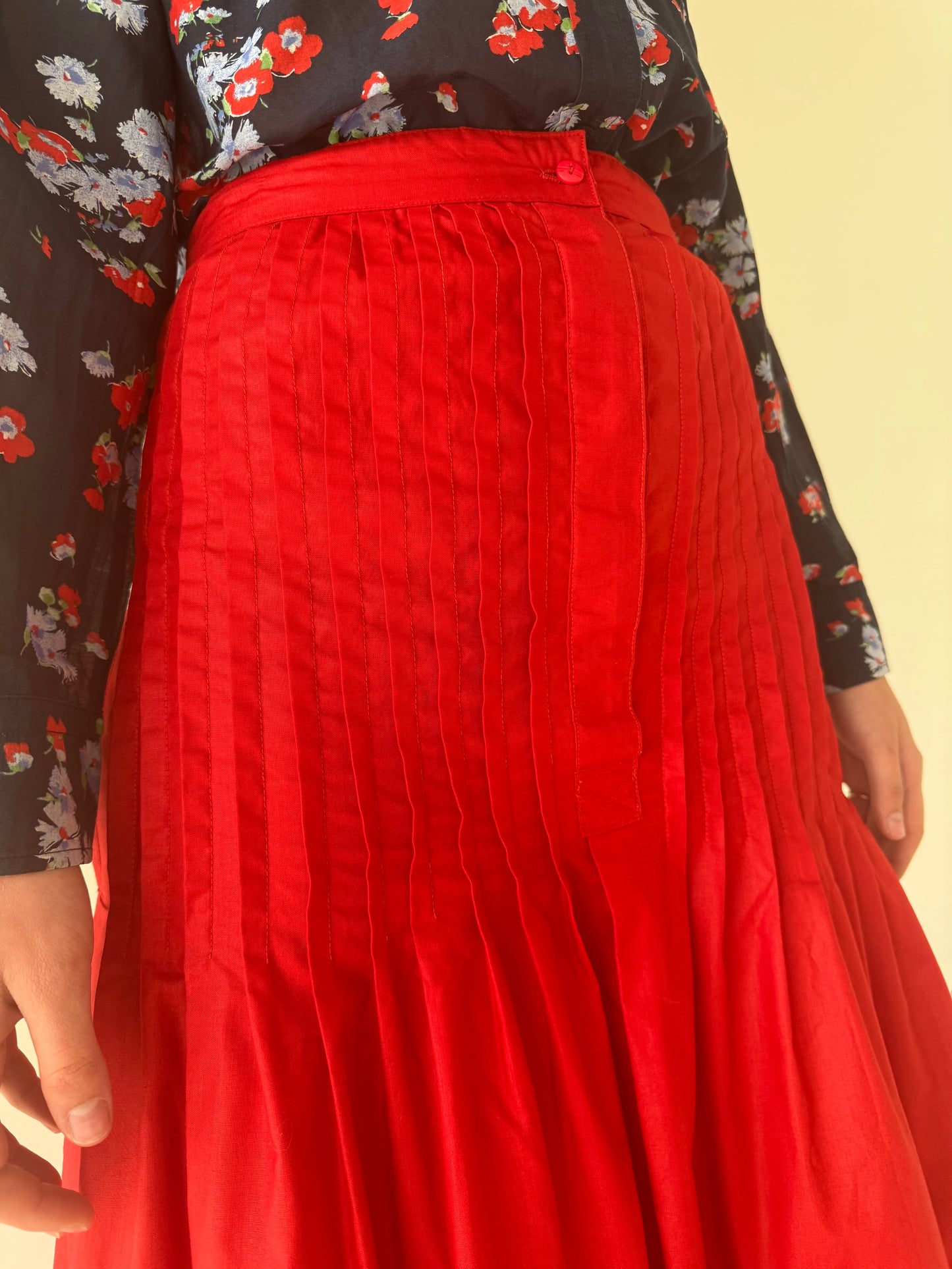 Fustă din pânză de bumbac midi lung  cu broderie anglaise în croi elaborat