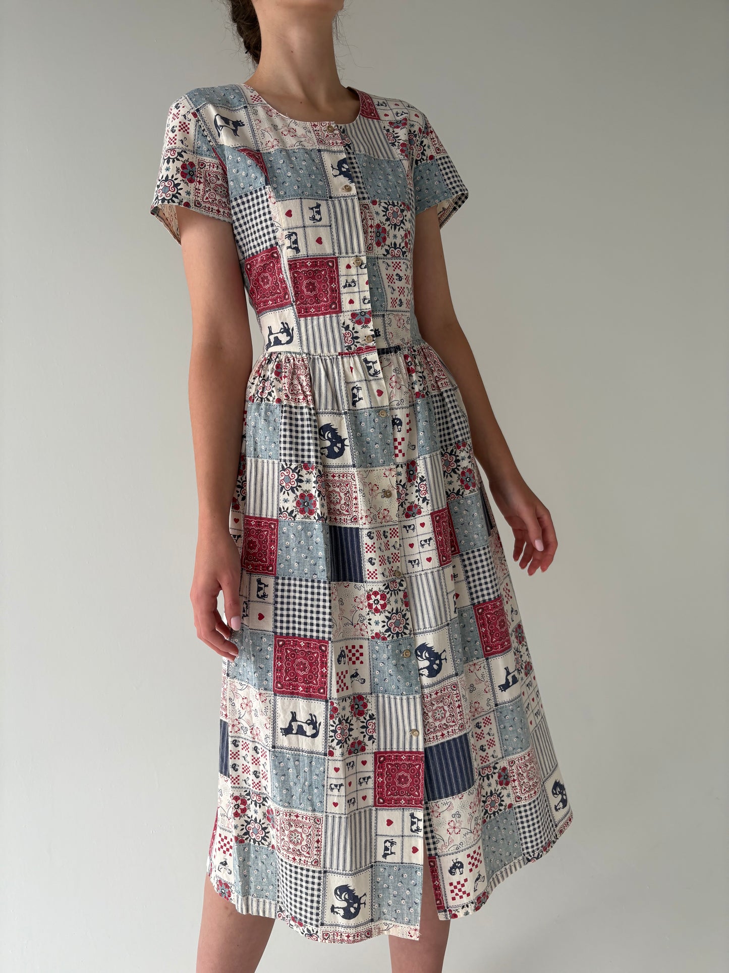 Rochie vintage cu talie ultra marcată din cea mai premium pânză de BBC