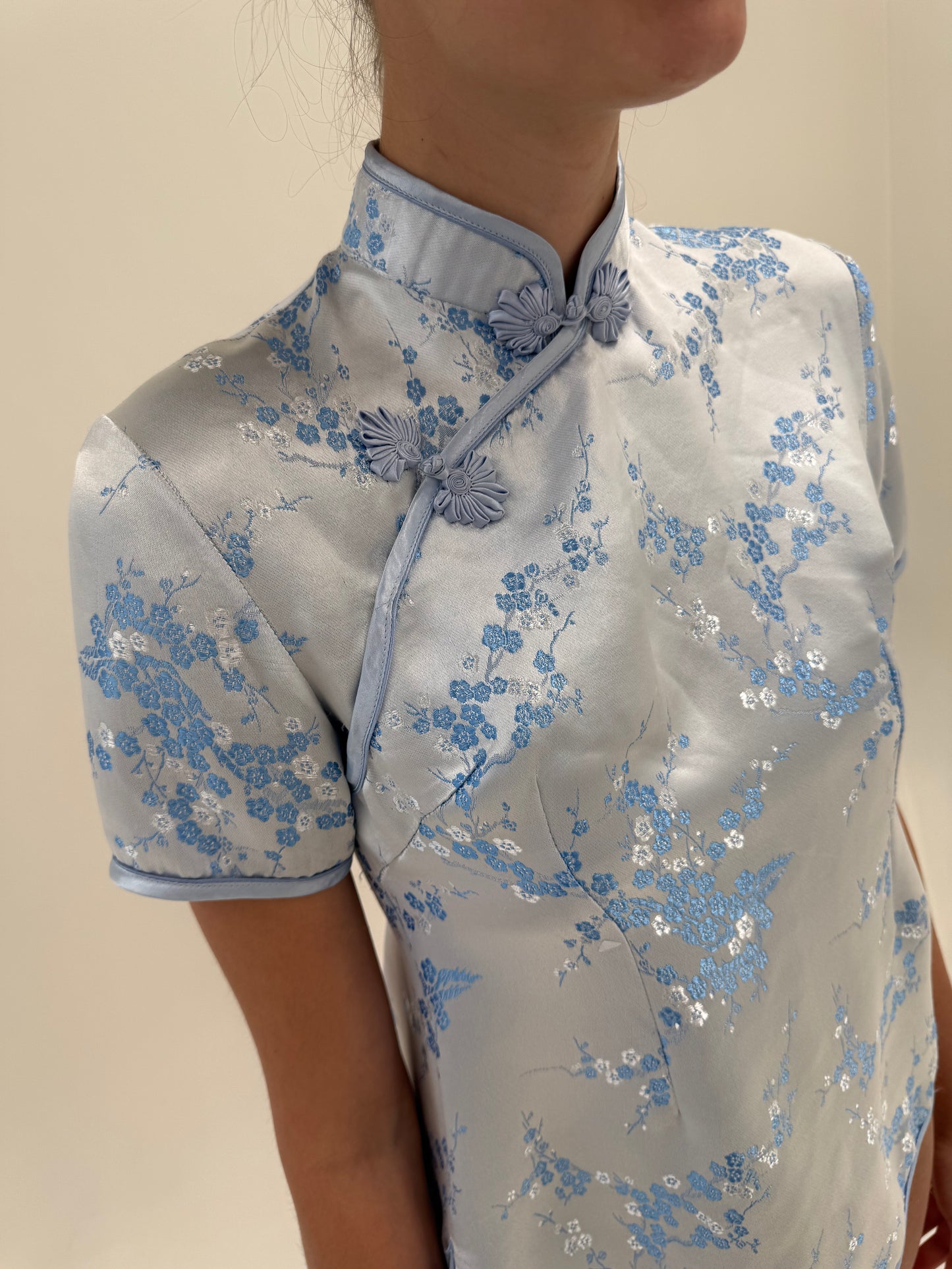 Top asiatic baby blue din jacquard de mătase naturală