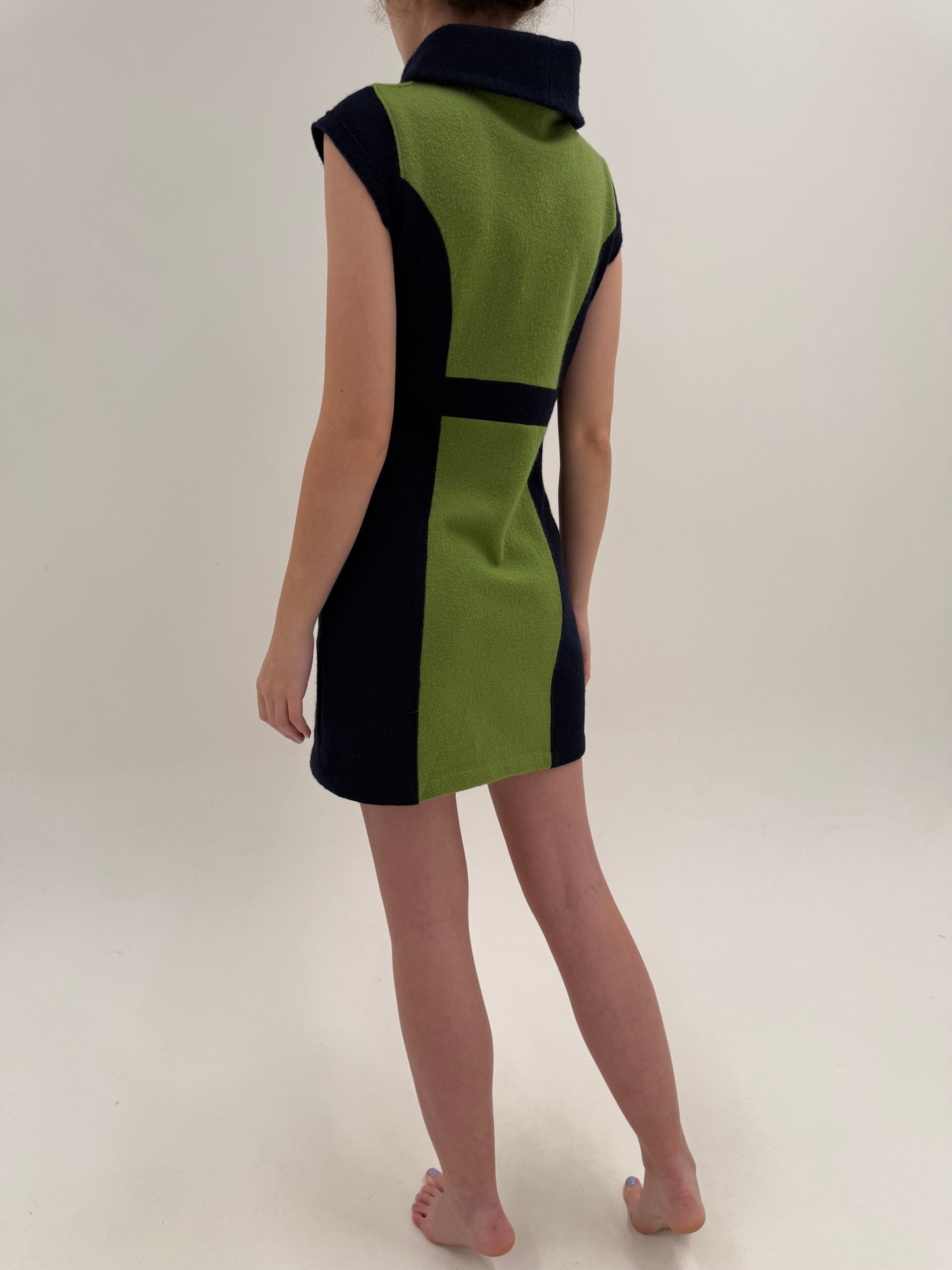 Rochie Escada gama Laurel colorblock din boiled wool extrafin în stil anii 60