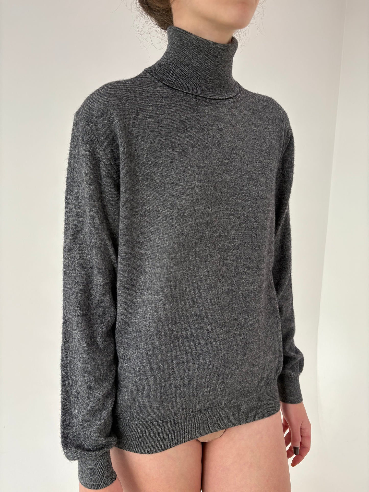 Maleta din lana merino extrafina cu manșete îngustate