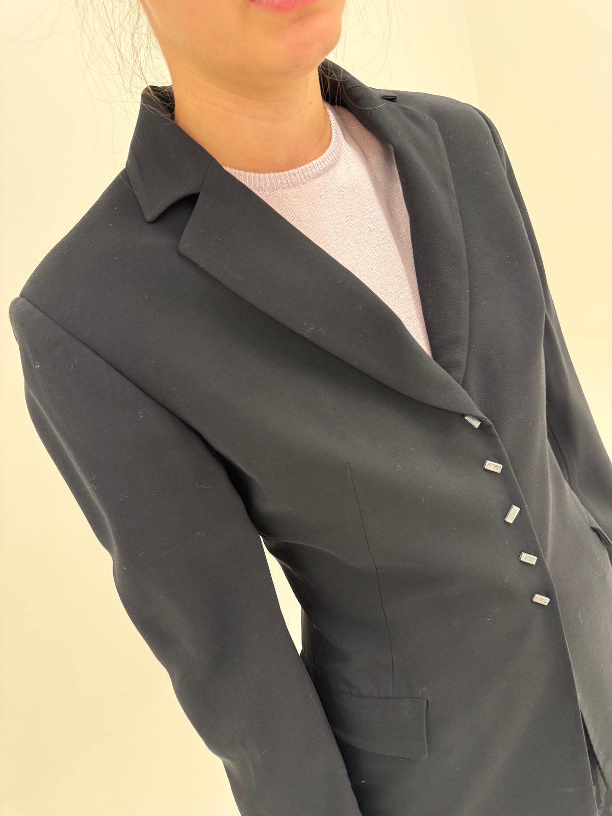 Sacou de brand lucury italian negru cambrat în croi minimalist din stofita de lana