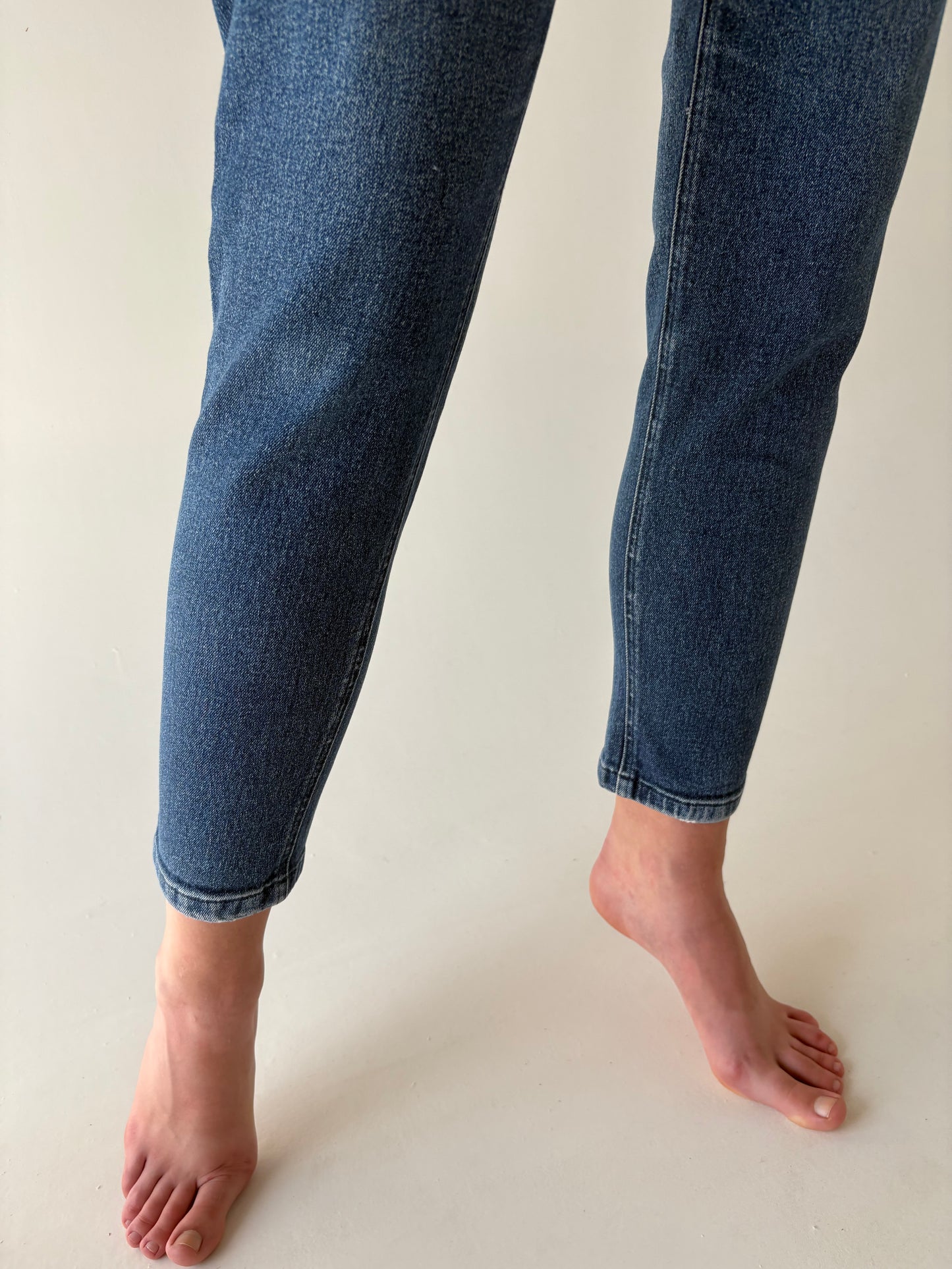 Jeans vintage darker wash modelator mom fit