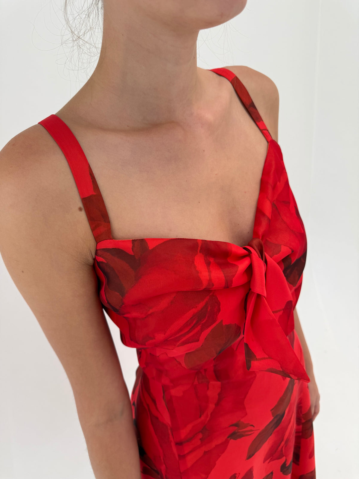 Rochie Madeleine roșie cu print superb midi lung de la zi la seară