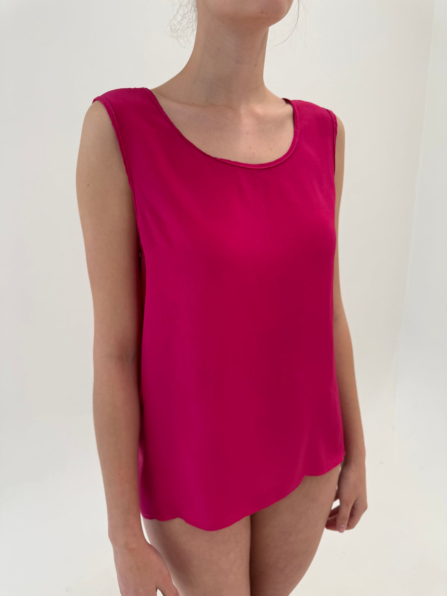 Top fucsia din mătase naturală
