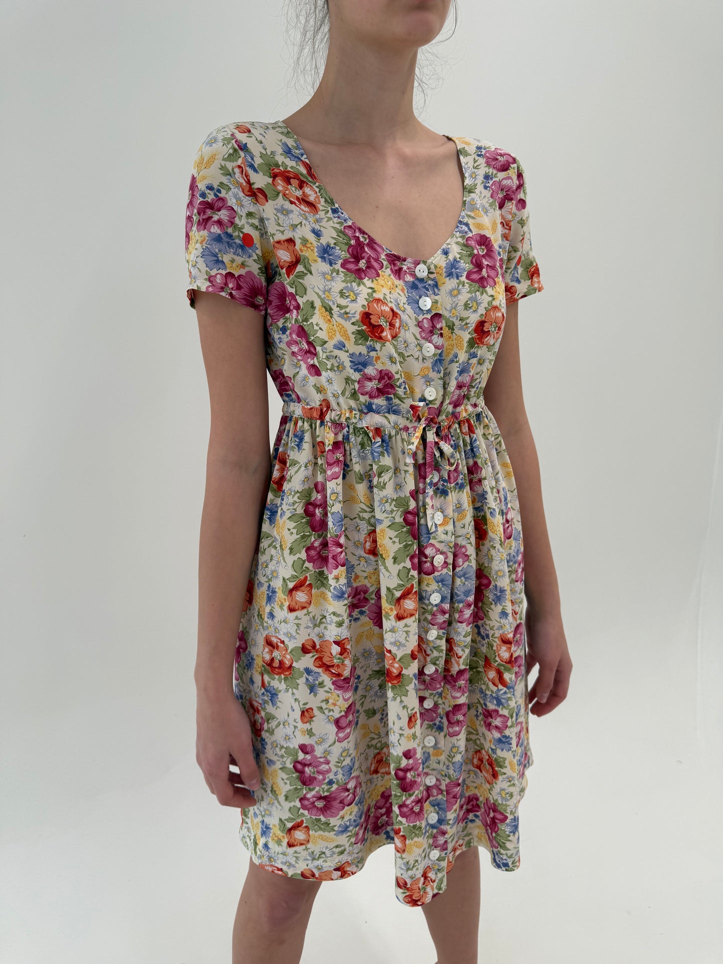Rochie din mătase naturală cu talie ultra înaltă reglabilă și print floral superb