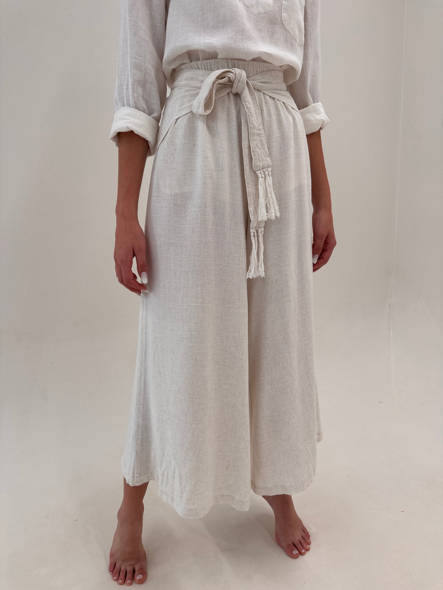 Pantaloni palazzo ultea ampli în croi chic din pânză de in și bumbac