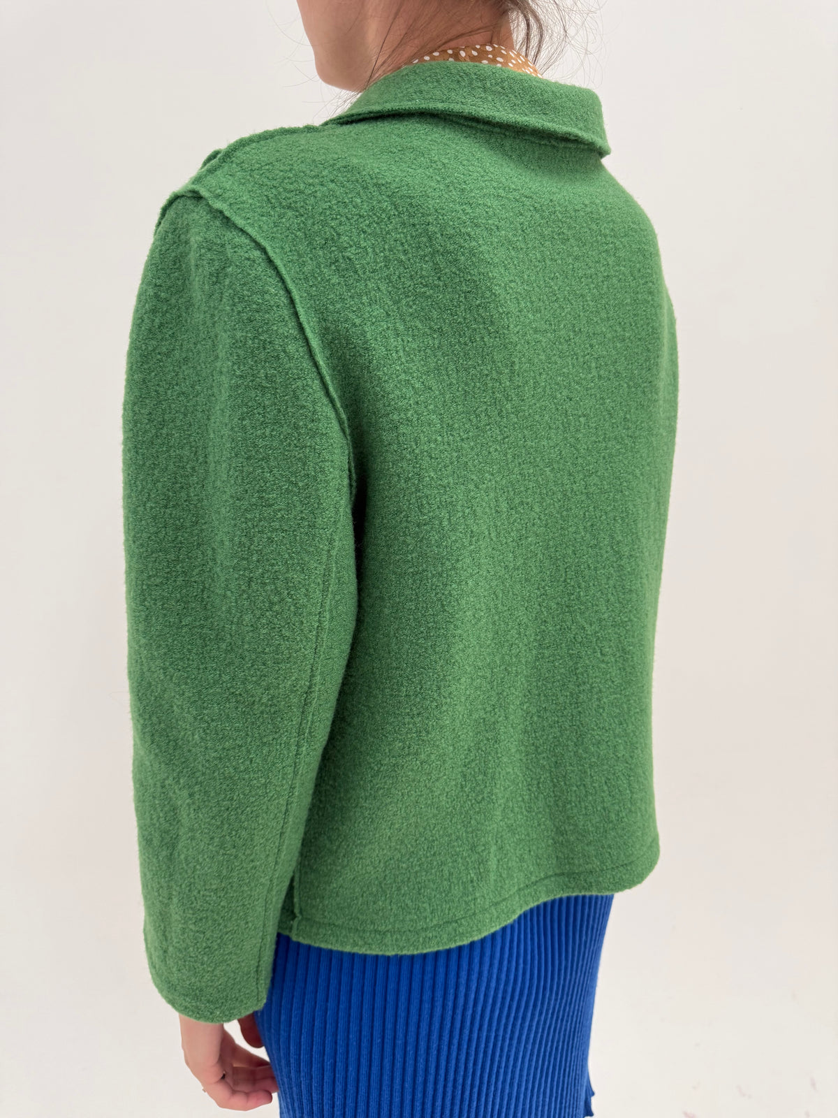 Sacou ultra confort verde din boiled wool in croi clasic ușor cambrat