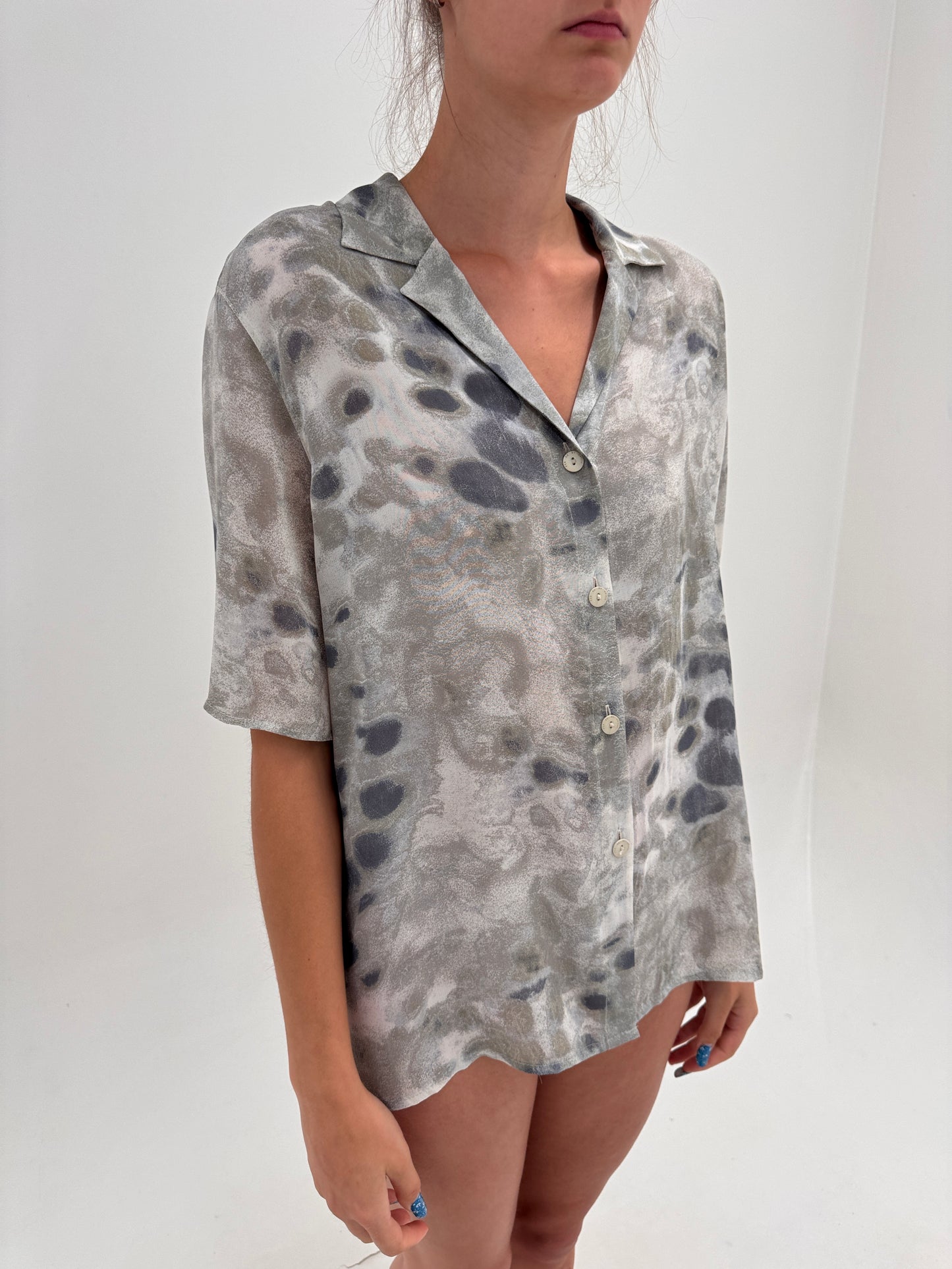 Cămașa vintage luxury Krizia cu print în nuanțe de gri super vaporoasă
