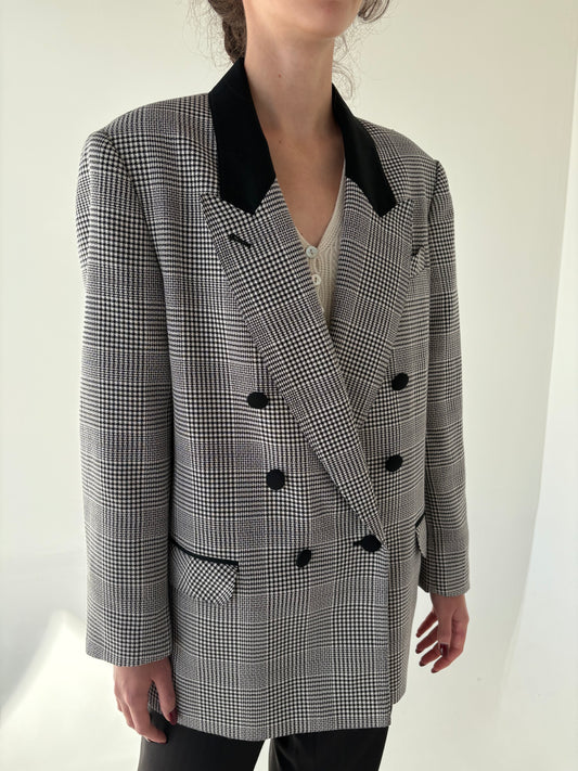 Sacou vintage în carouri alb negru cu închidere dublă din lana extrafina
