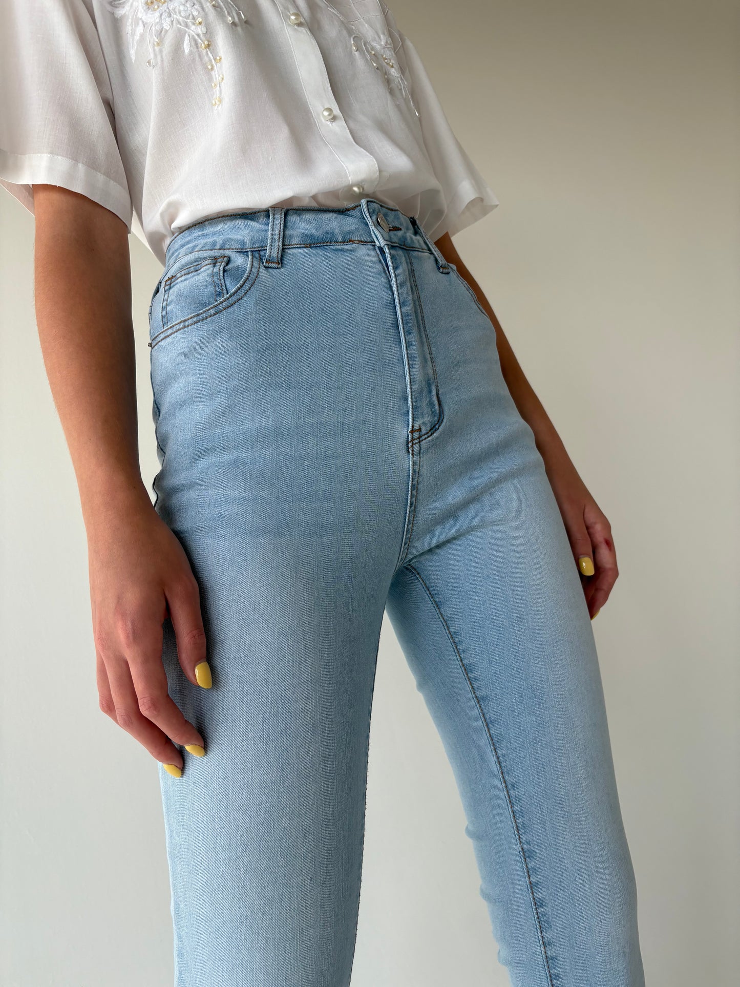 Jeans light wash tall evazati modelatori cu talie ultra înaltă