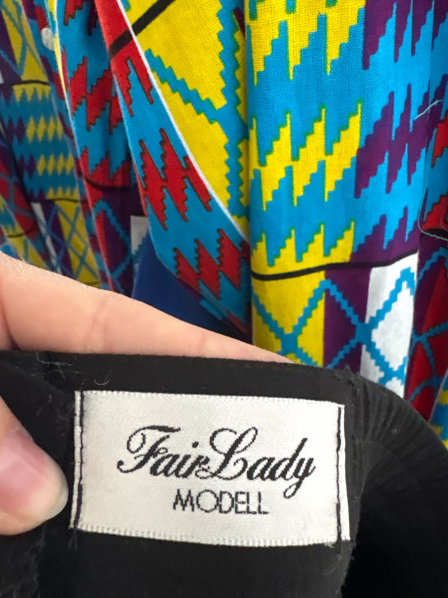 Pantaloni negri de vară tall cu talie ultra înaltă și pense