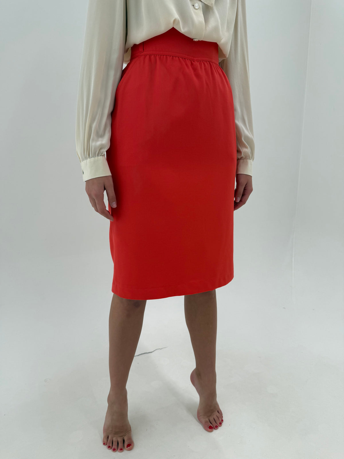 Fustă Escada coral red cu talie ultra marcată super înaltă și buzunare din lana extrafina