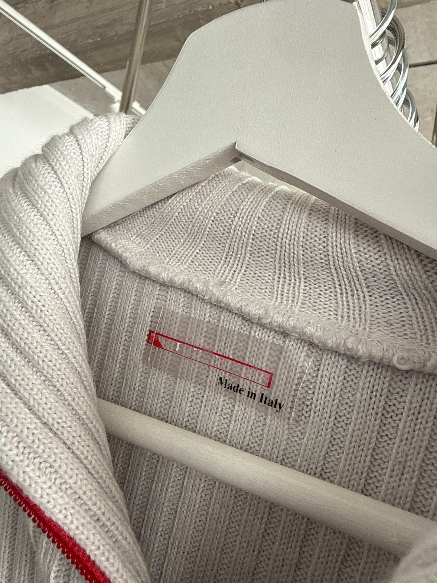 Quarter zip Prada very light blue cu influențe sport