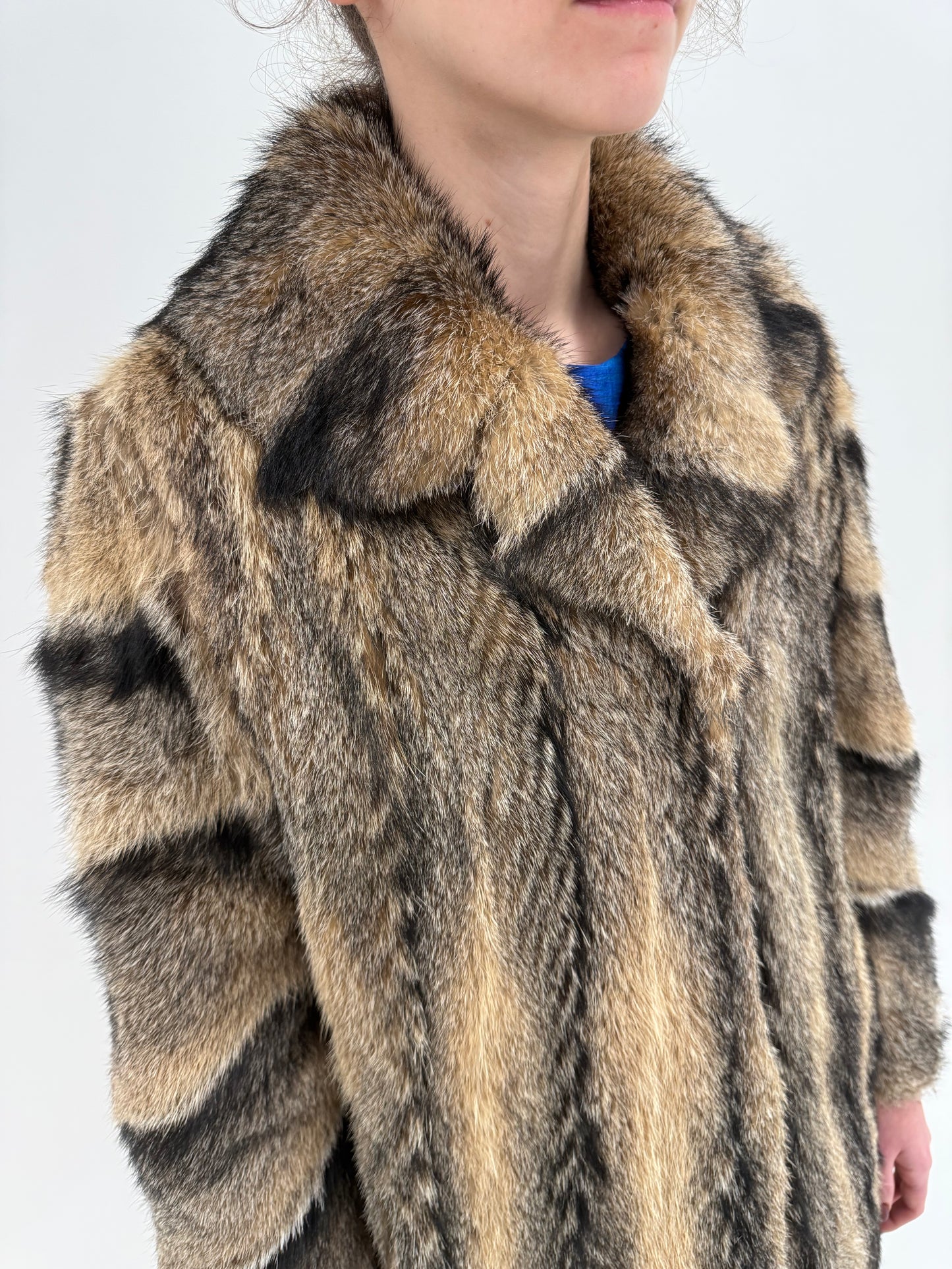 Blană naturală de enot în dungi naturale și combinație superbă de culori