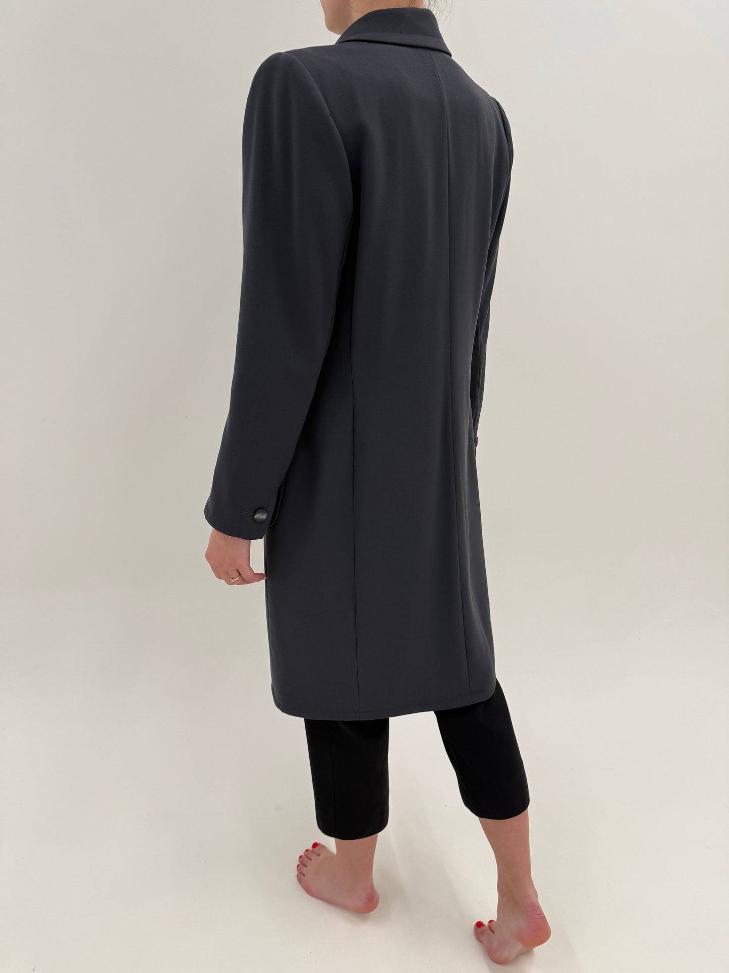 Pardesiu Yves Saint Laurent vintage de primăvară din lână ultra fină
lightweight