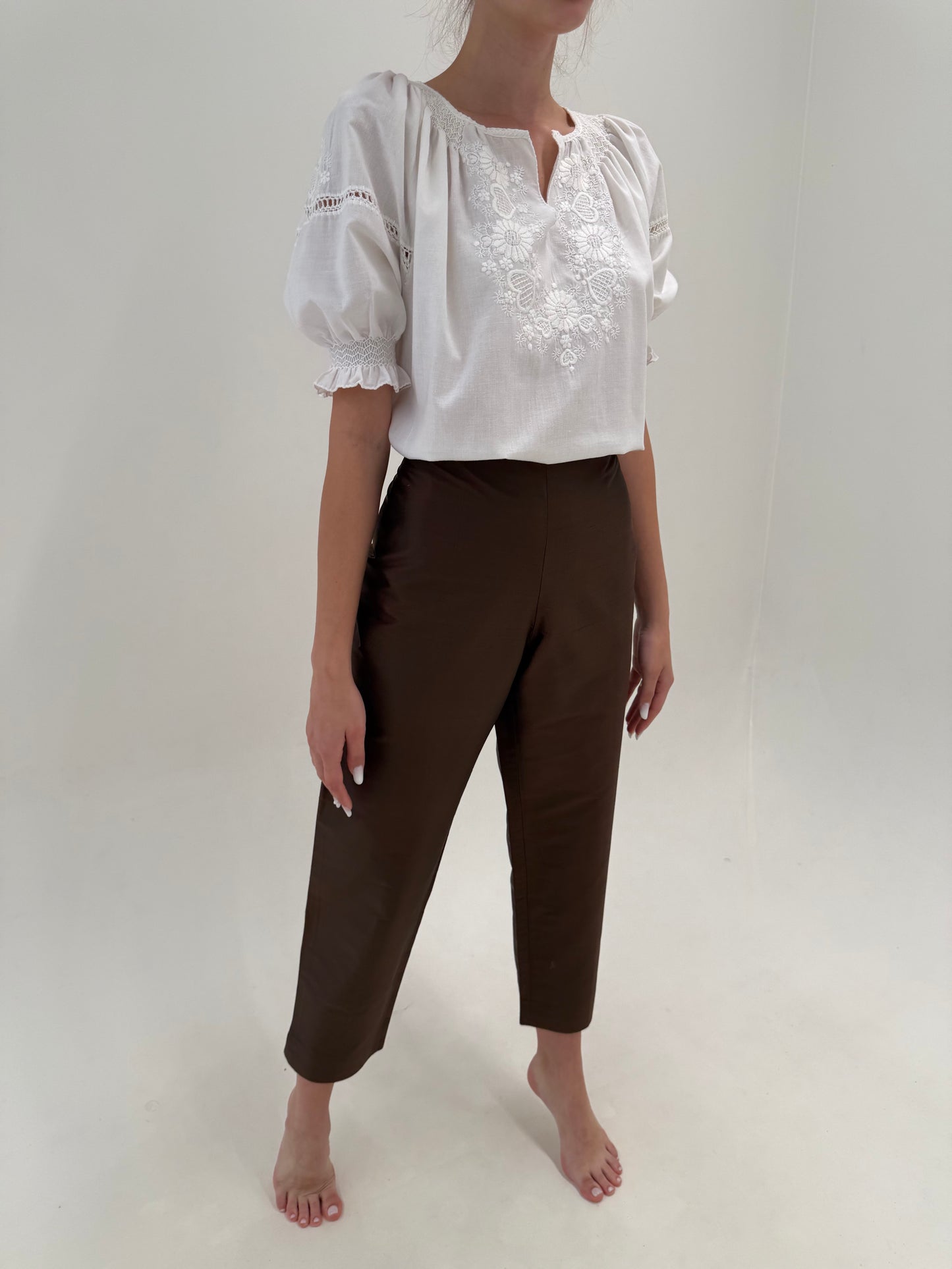 Pantaloni Luisa Spagnoli din mătase naturală în croi țigaretă