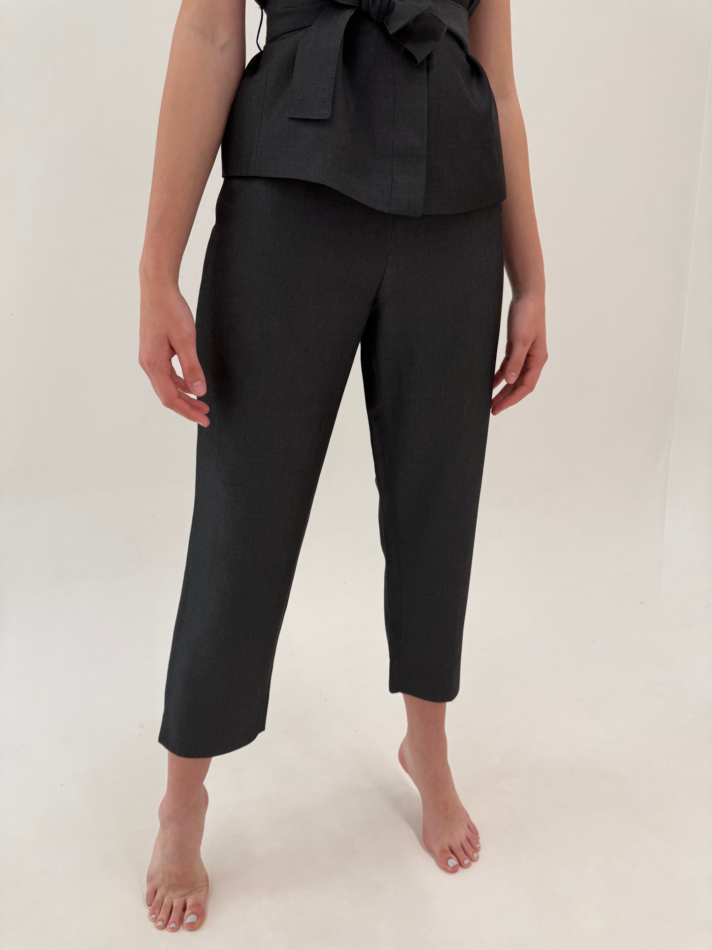 Costum business de vară din stofita excepțională lightweight în croi actual