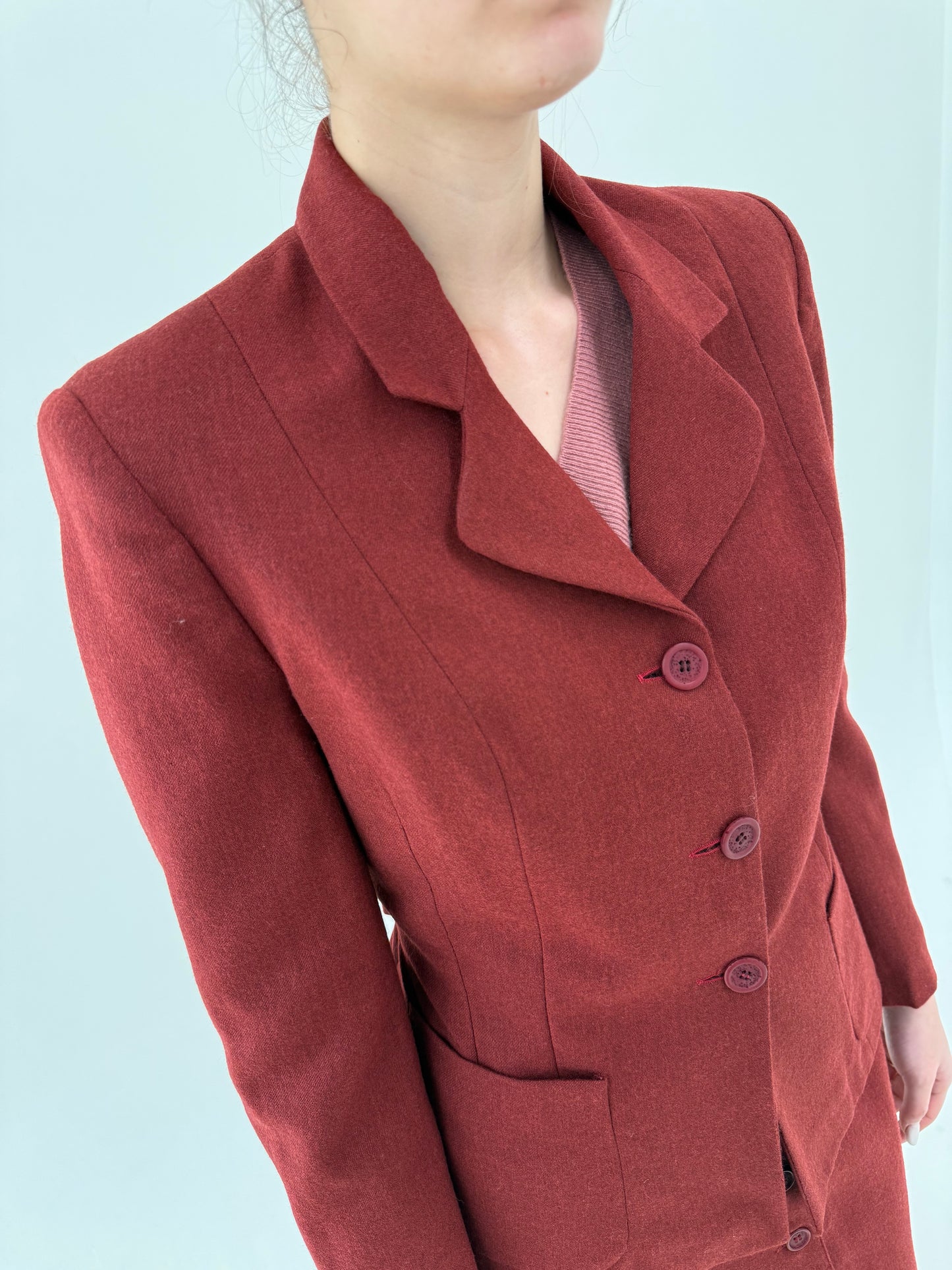 Deux piece vintage terracotta red cu fustă maxi și sacou cambrat