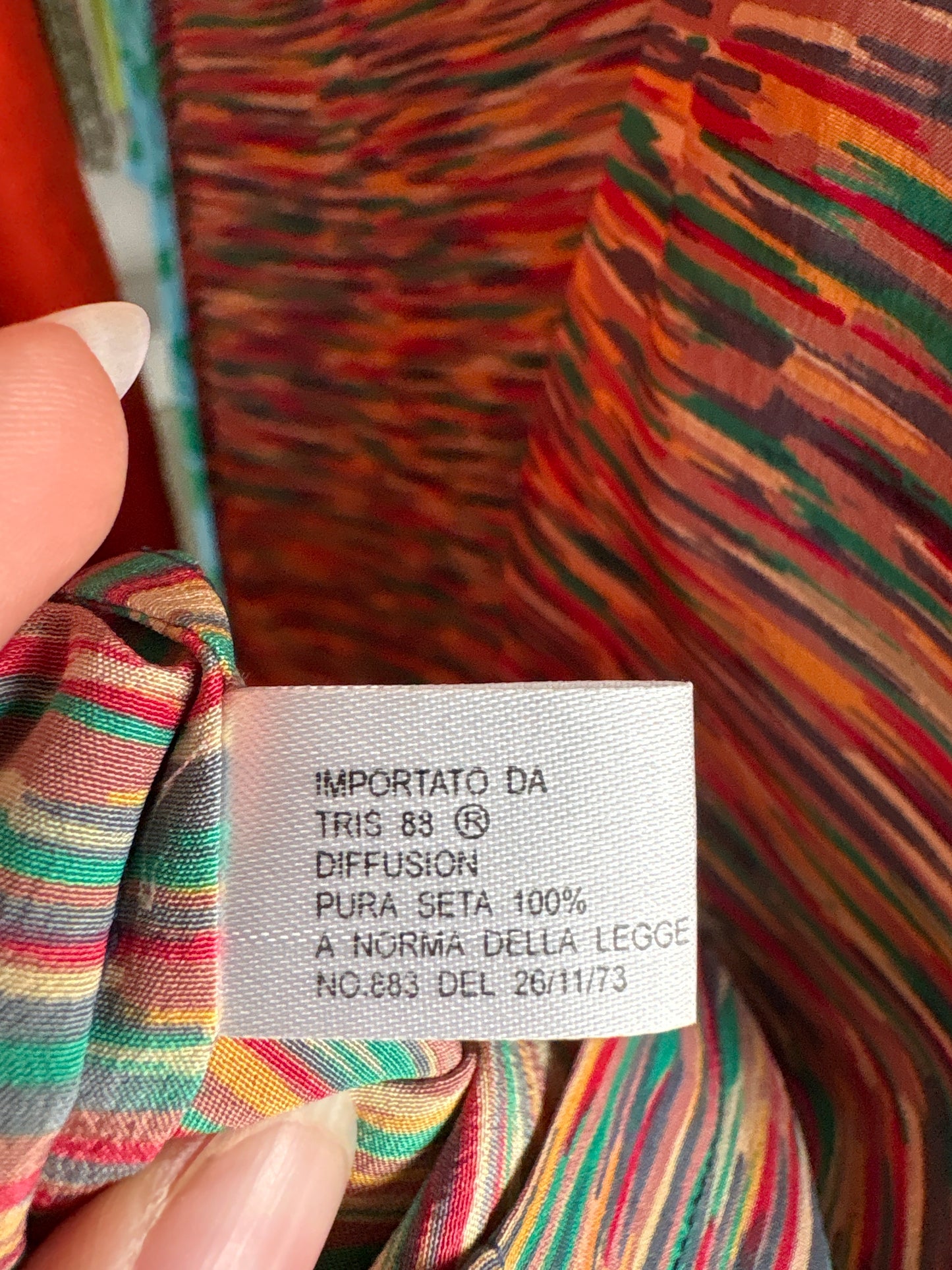 Top în croi lejer din mătase naturală cu print în stil Missoni