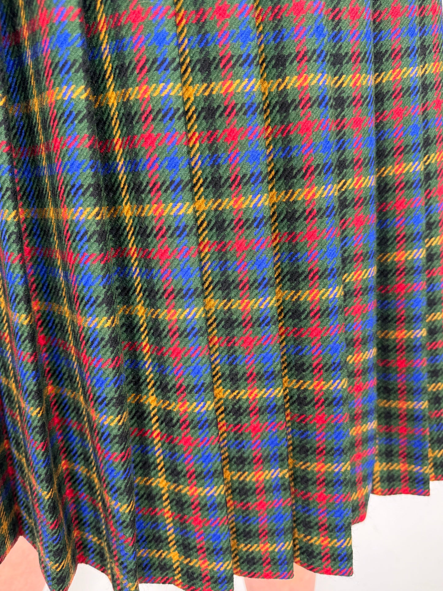 Fustă vintage plisată din Tartan extrafin plin de lana în culori tari