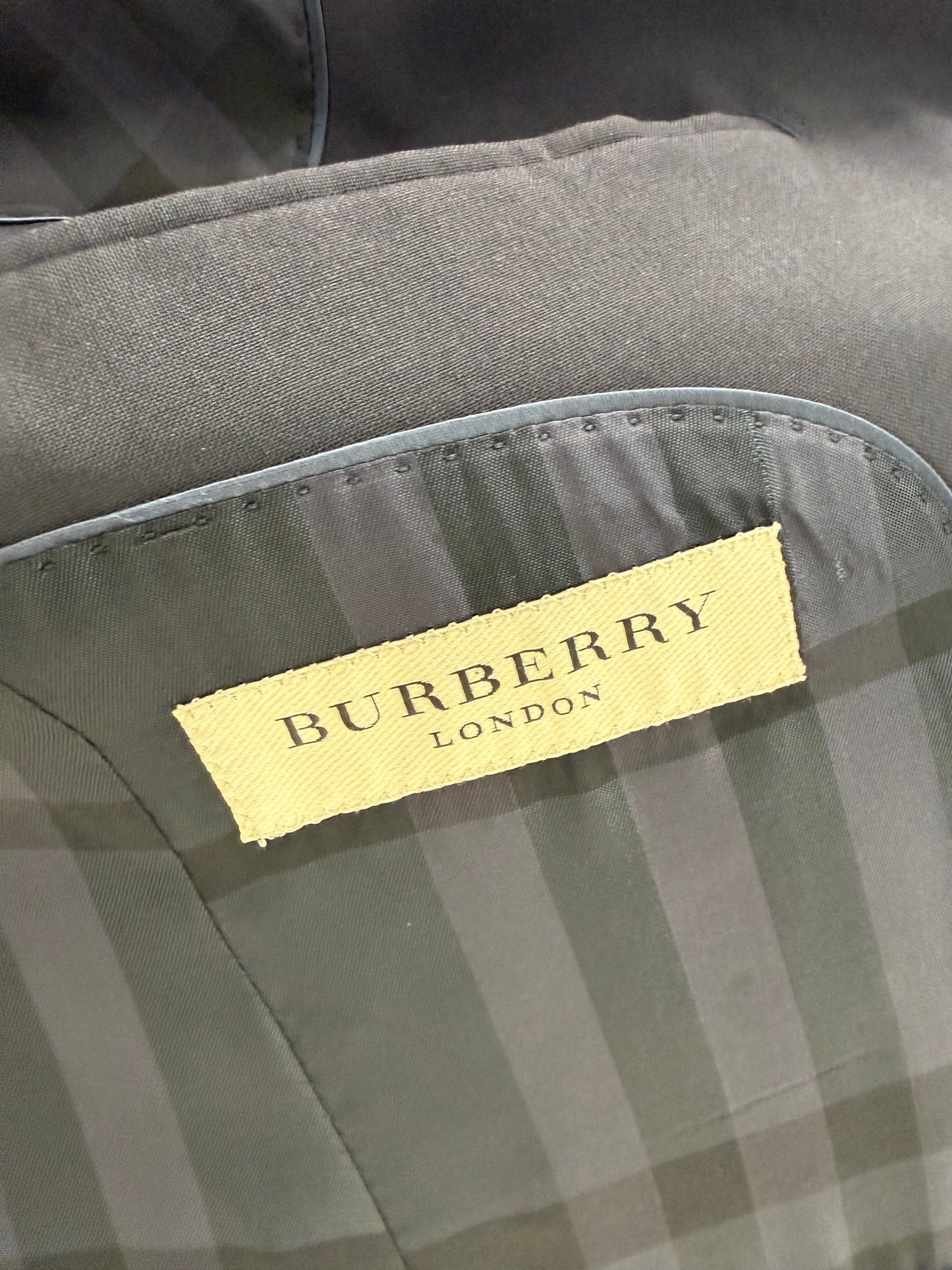 Sacou Burberry Navy în croi actual din stofita lightweight