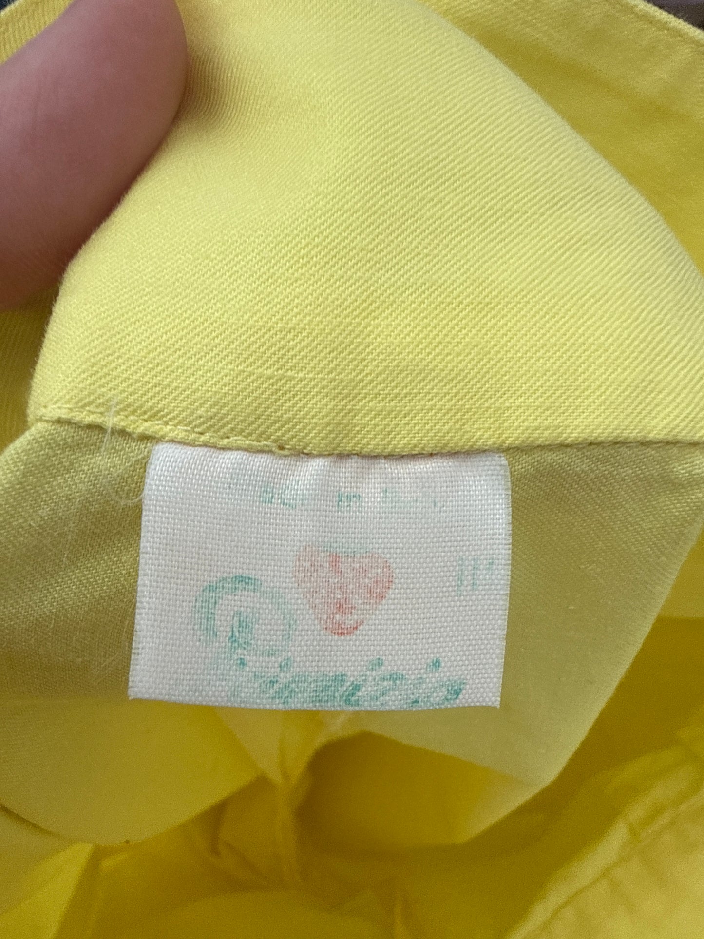 Culottes lemon yellow din bumbac cu pense și talie mică xtrem de înaltă