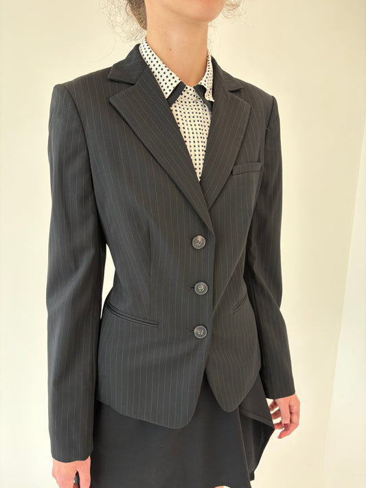 Sacou tall Hugo Boss din lana extrafina confort și dungi fine verticale