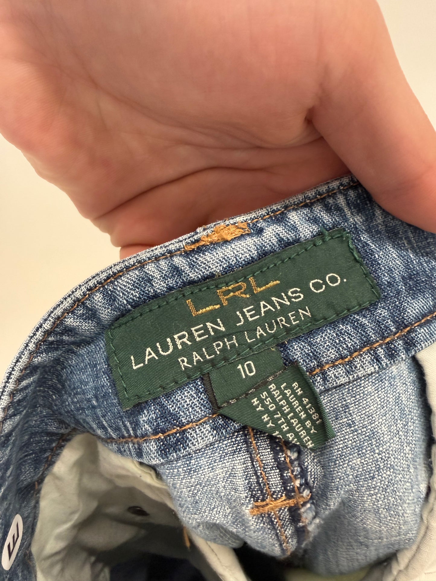 Jeans capri de care Ralph Lauren în croi super revenit în trend