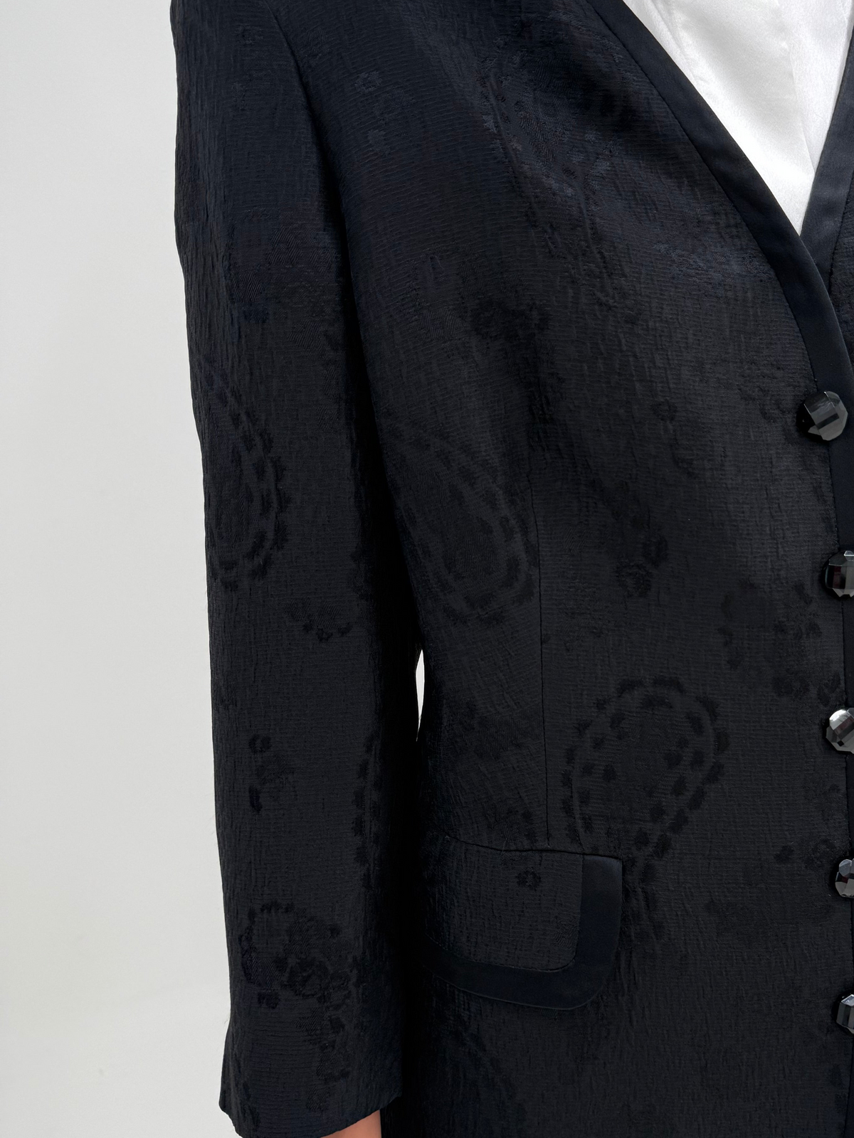 Sacou negru Luisa Spagnoli elegant din stofita jacquard excepțională