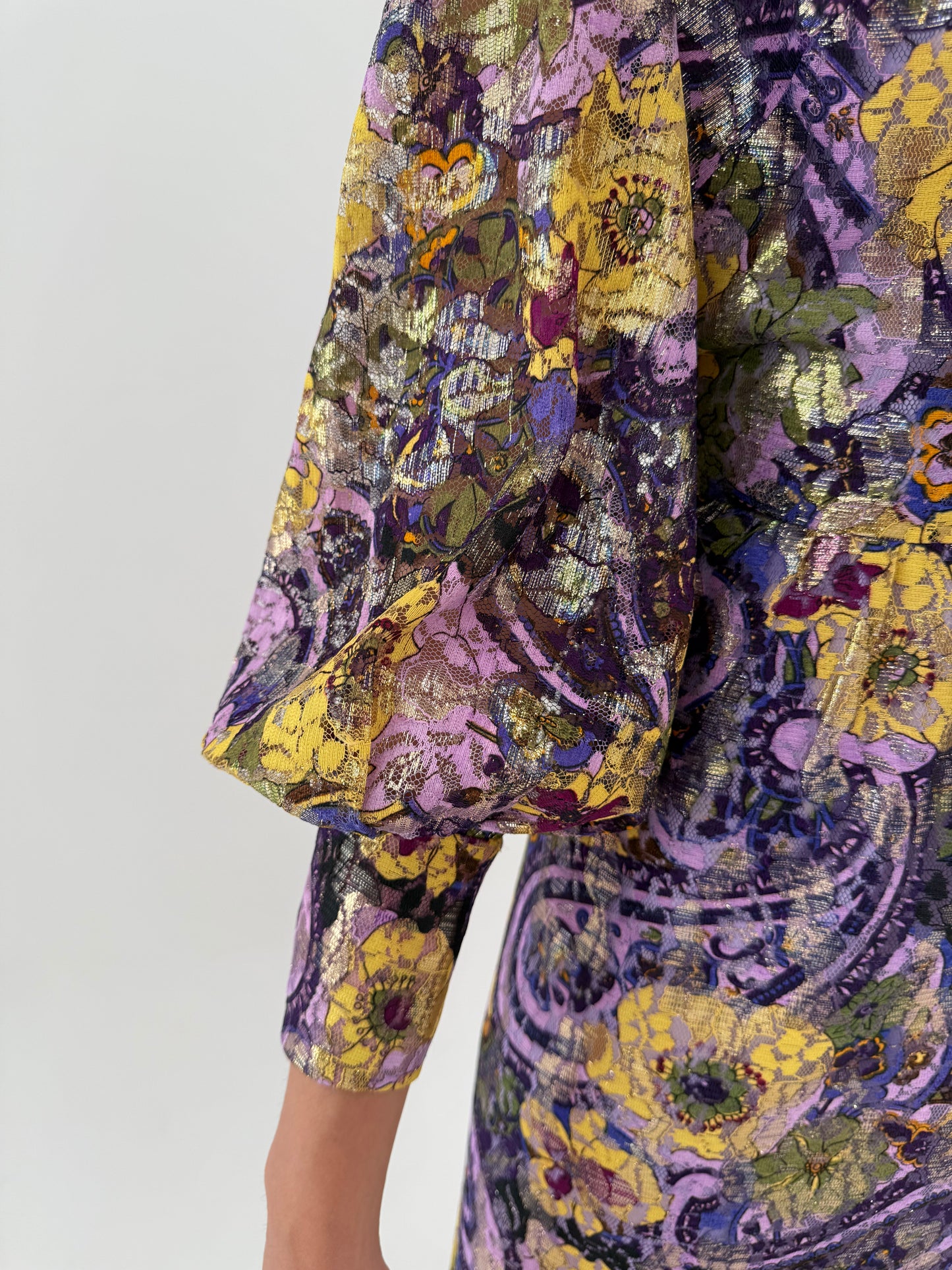 Rochie maxi old vintage anii 70 din dantelă prețioasă cu nasturi bijuterie cu cristale