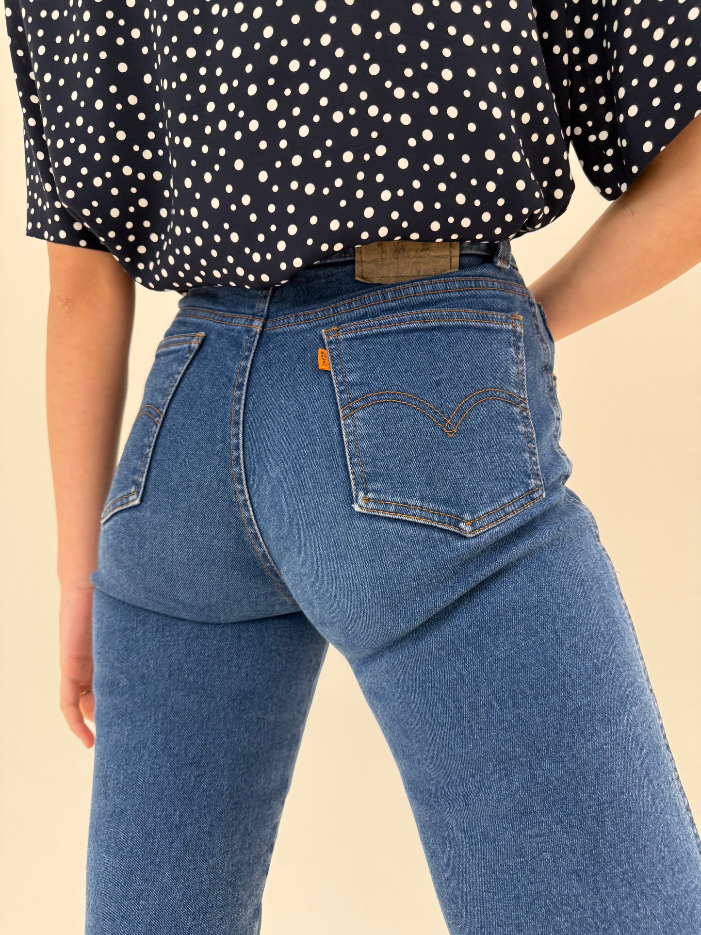 Jeans vintage Levi’s ultra modelatori cu talie înaltă classic wash