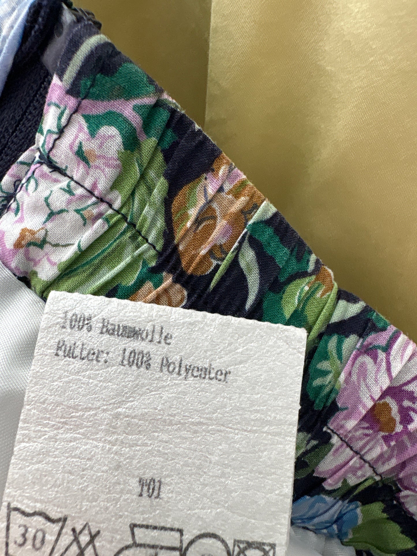 Fustă vintage cu print floral superb din cea mai fină pânză de bumbac cu talie elastică