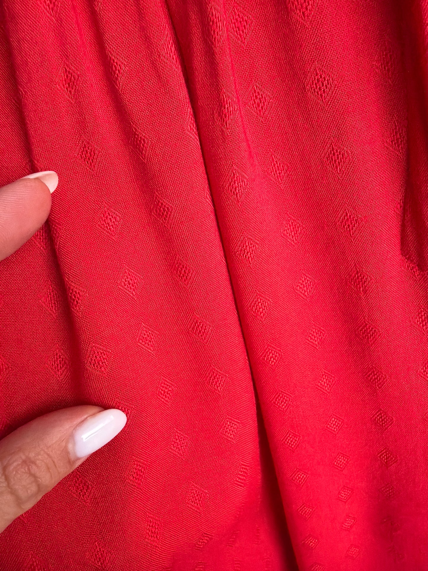 Pantaloni petite cherry red super drapați cu talie extrem de înaltă din panzica
