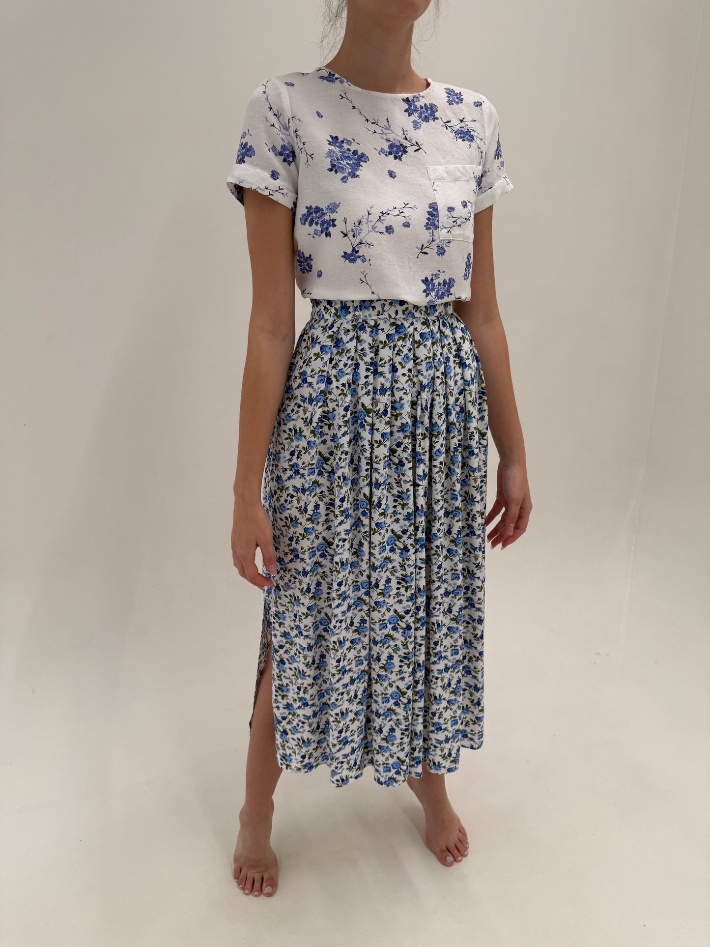 Fustă maxi cu print baby blue floral superb vaporoasă cu talie elastică