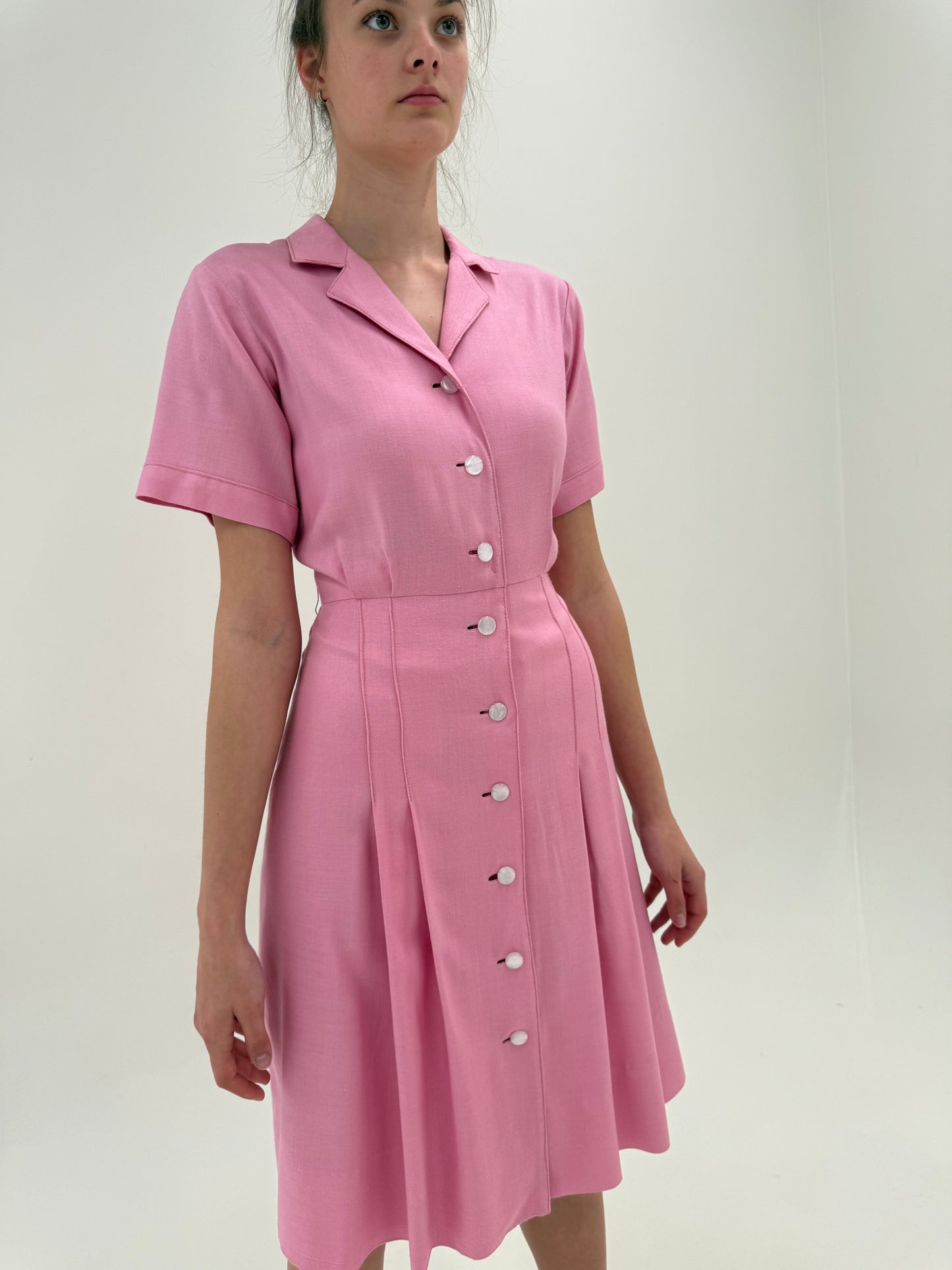 Rochie powder Pink vintage în croi de ani 50 din pânză grea excepțională
