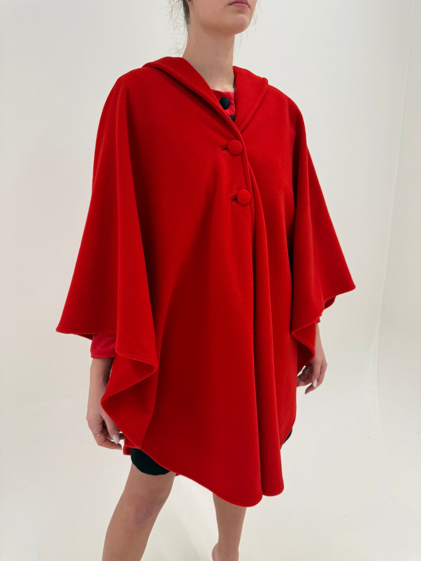 Capa high end italiană cherry red din stofita excepțională de lana cu cașmir